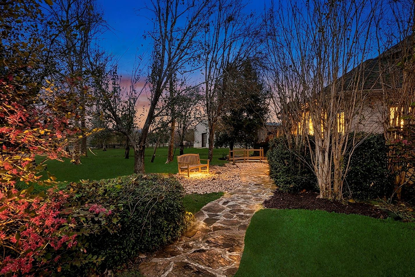 11827 Water Oak Drive