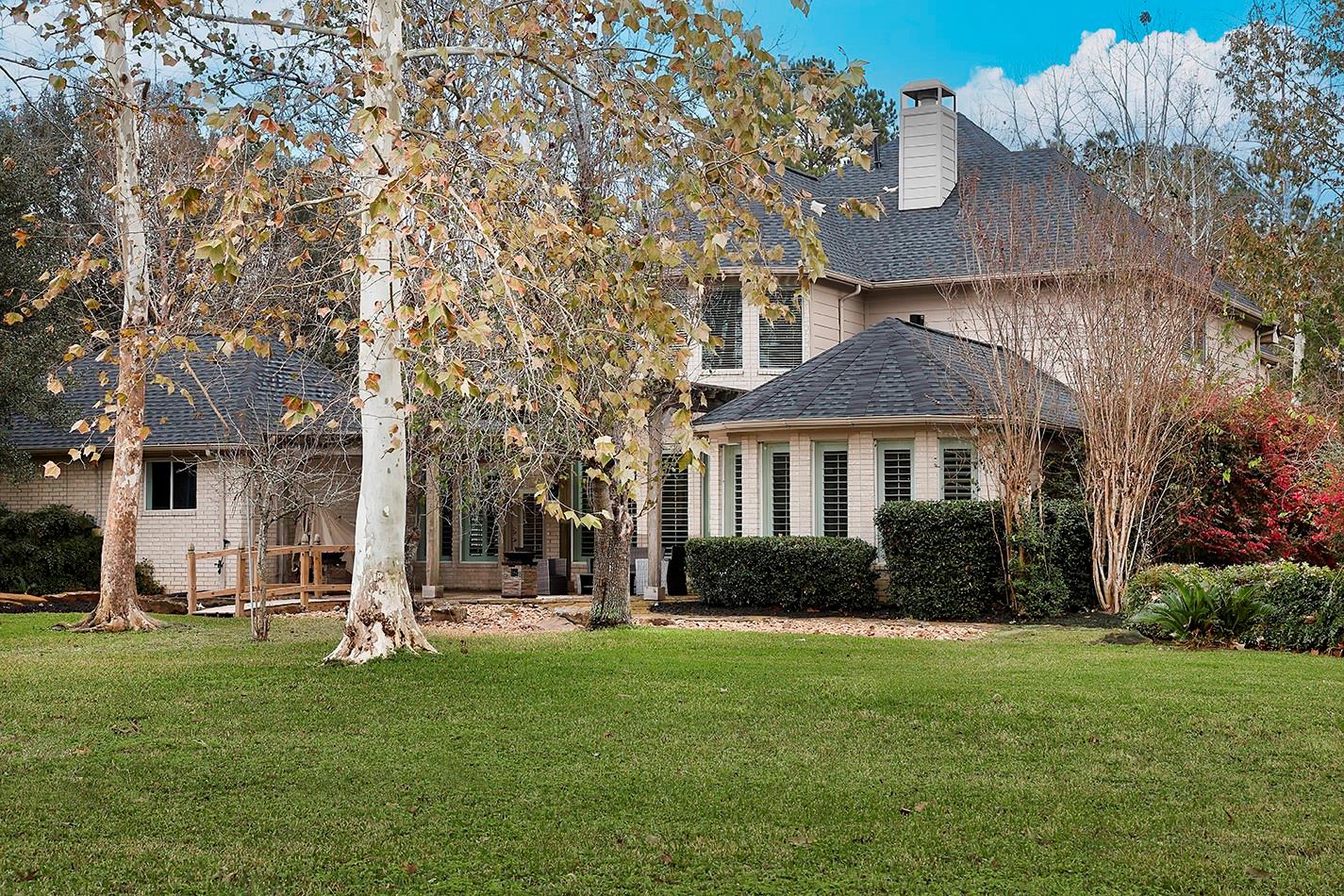 11827 Water Oak Drive