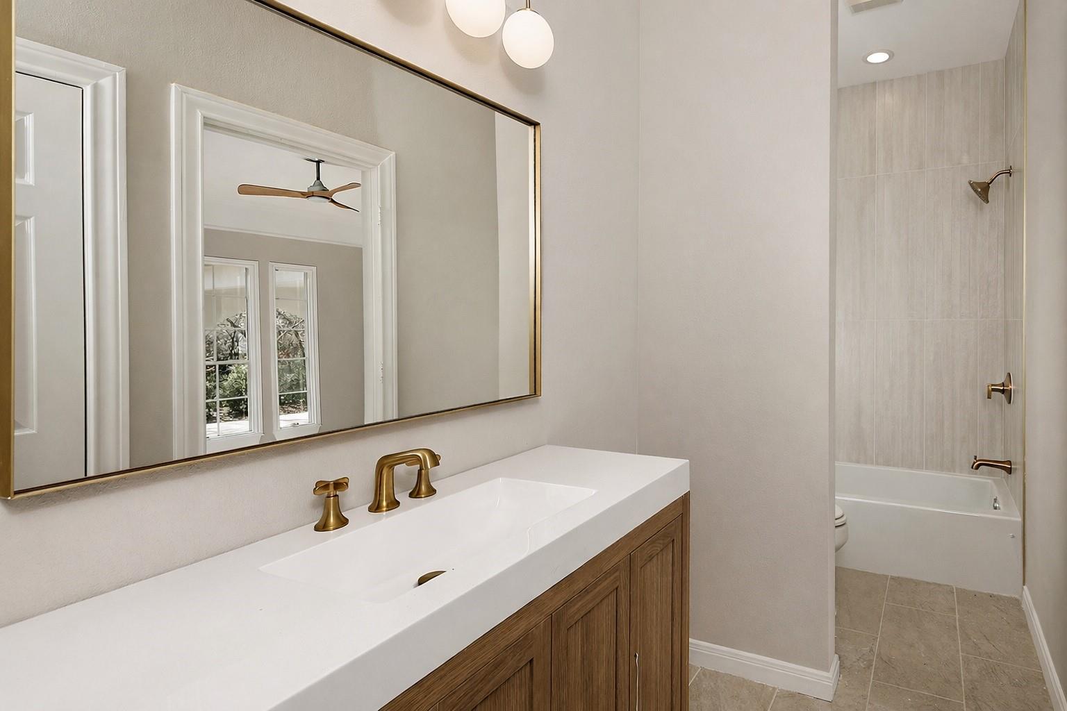 193 Grogans Point Road