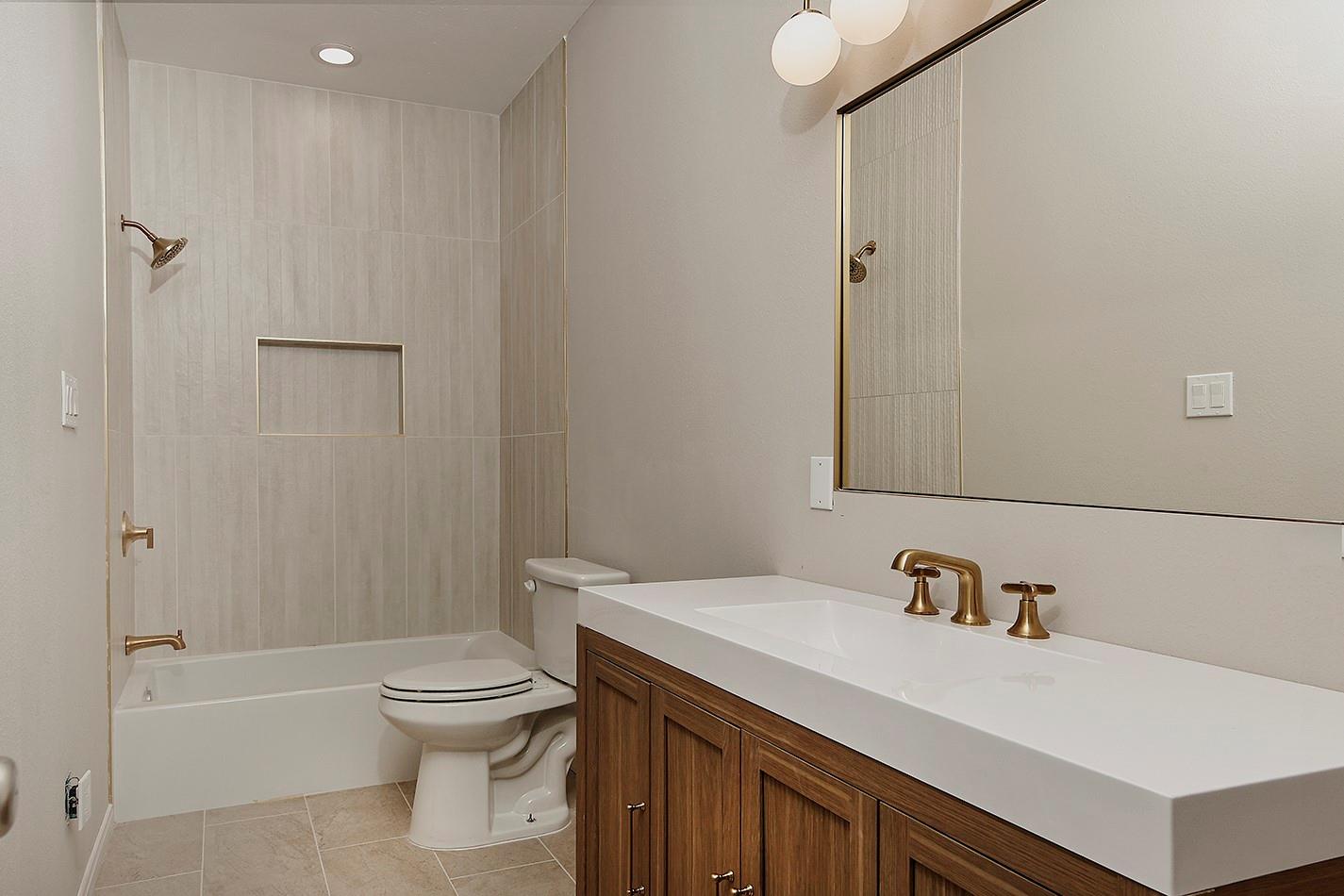 193 Grogans Point Road