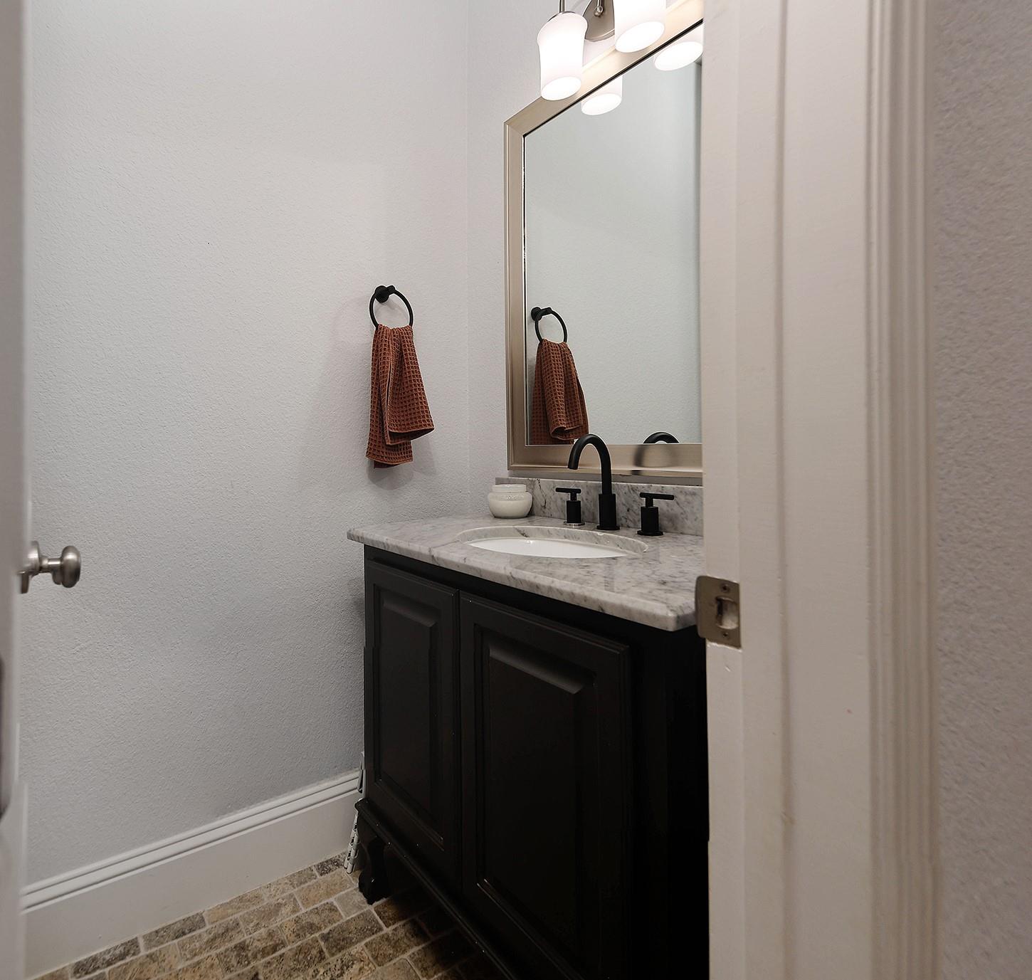 55 Twin Ponds Place