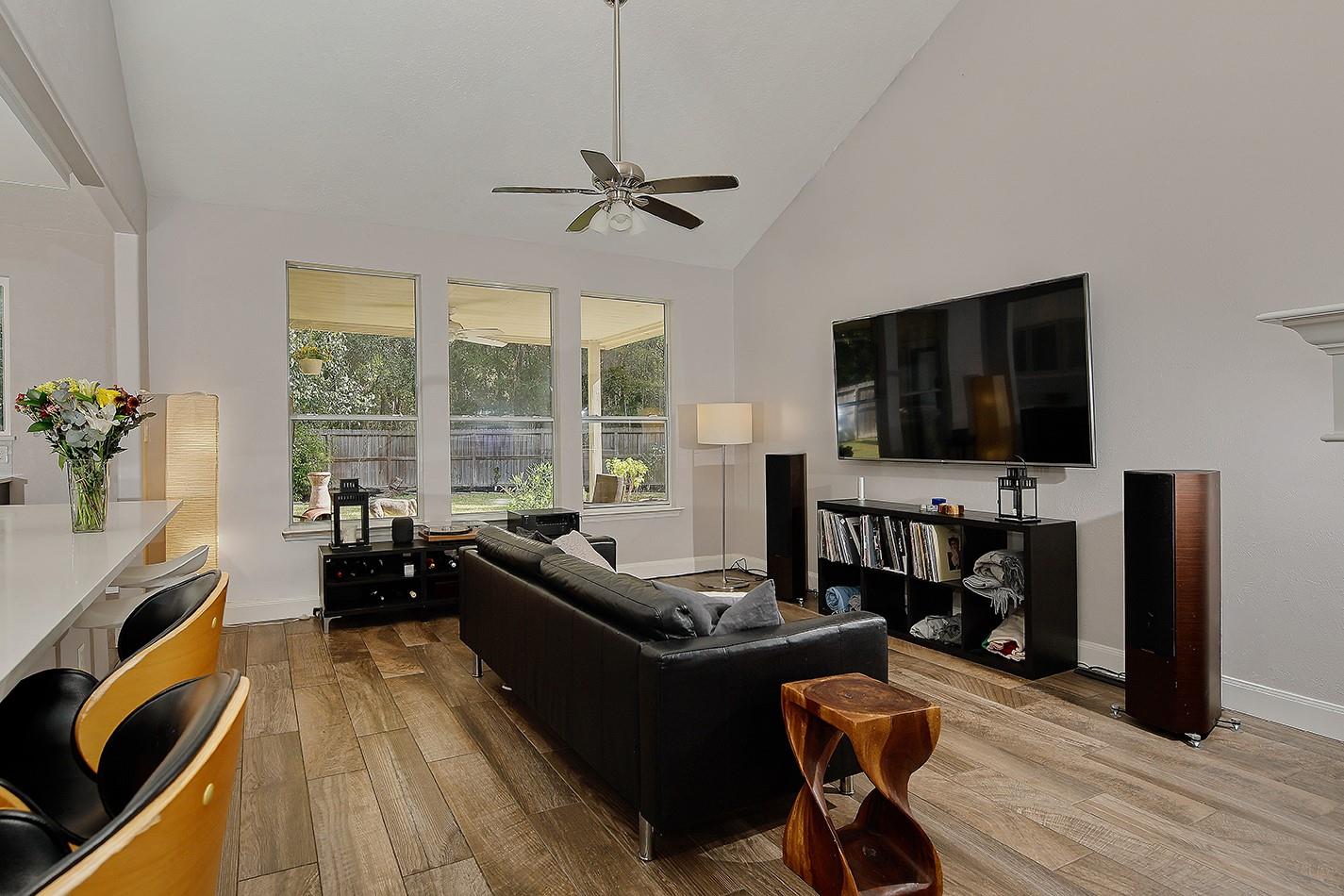 10 Acacia Park Place