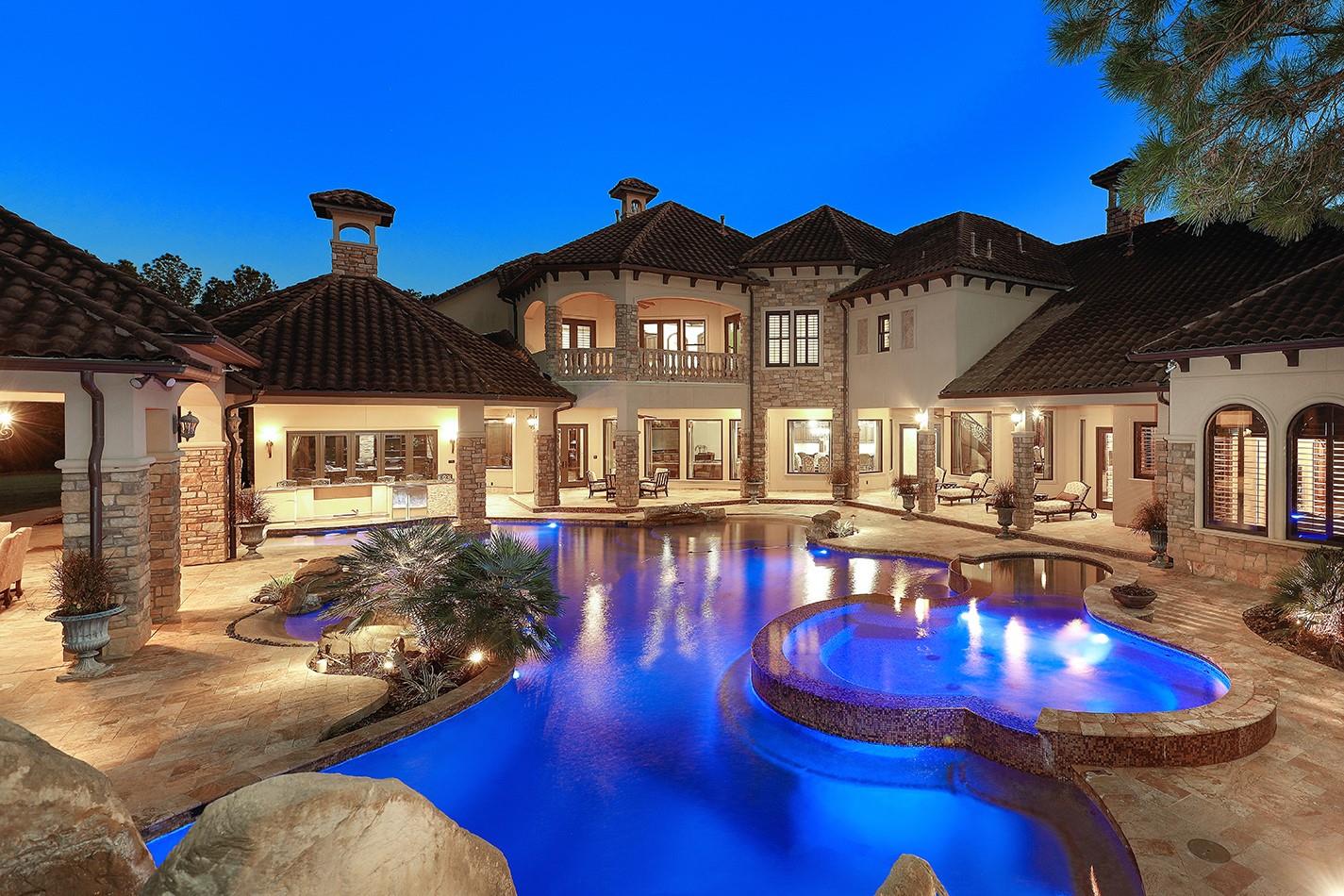 7918 Red Bay Circle