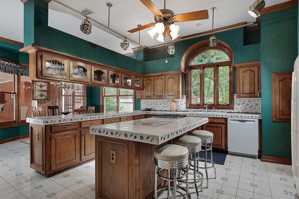 50 Watertree Drive