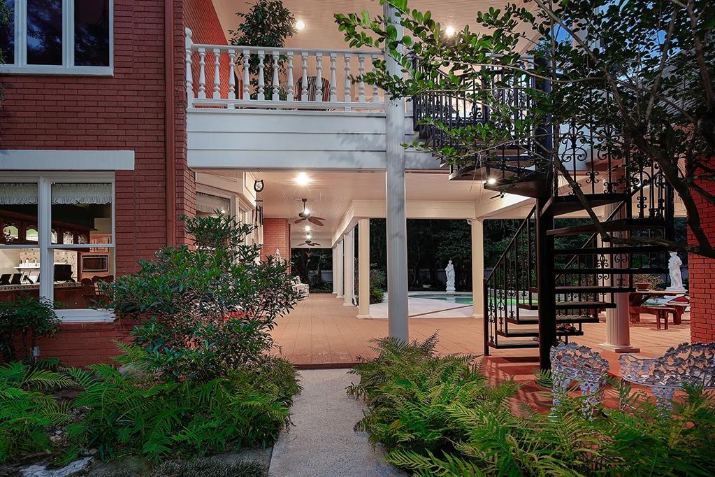 50 Watertree Drive