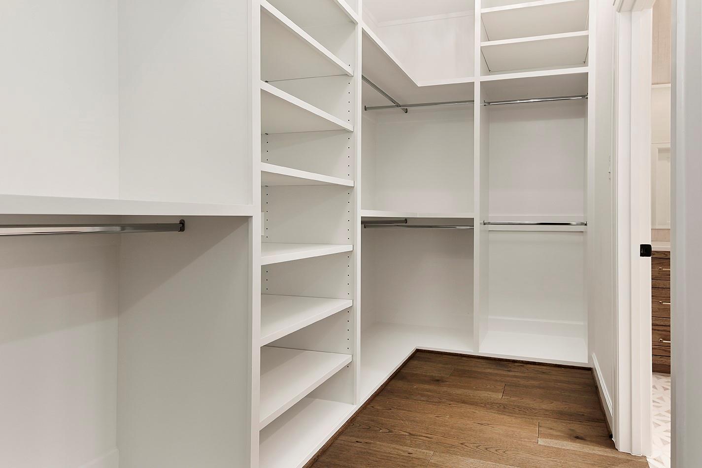 170 Golden Shadow Circle