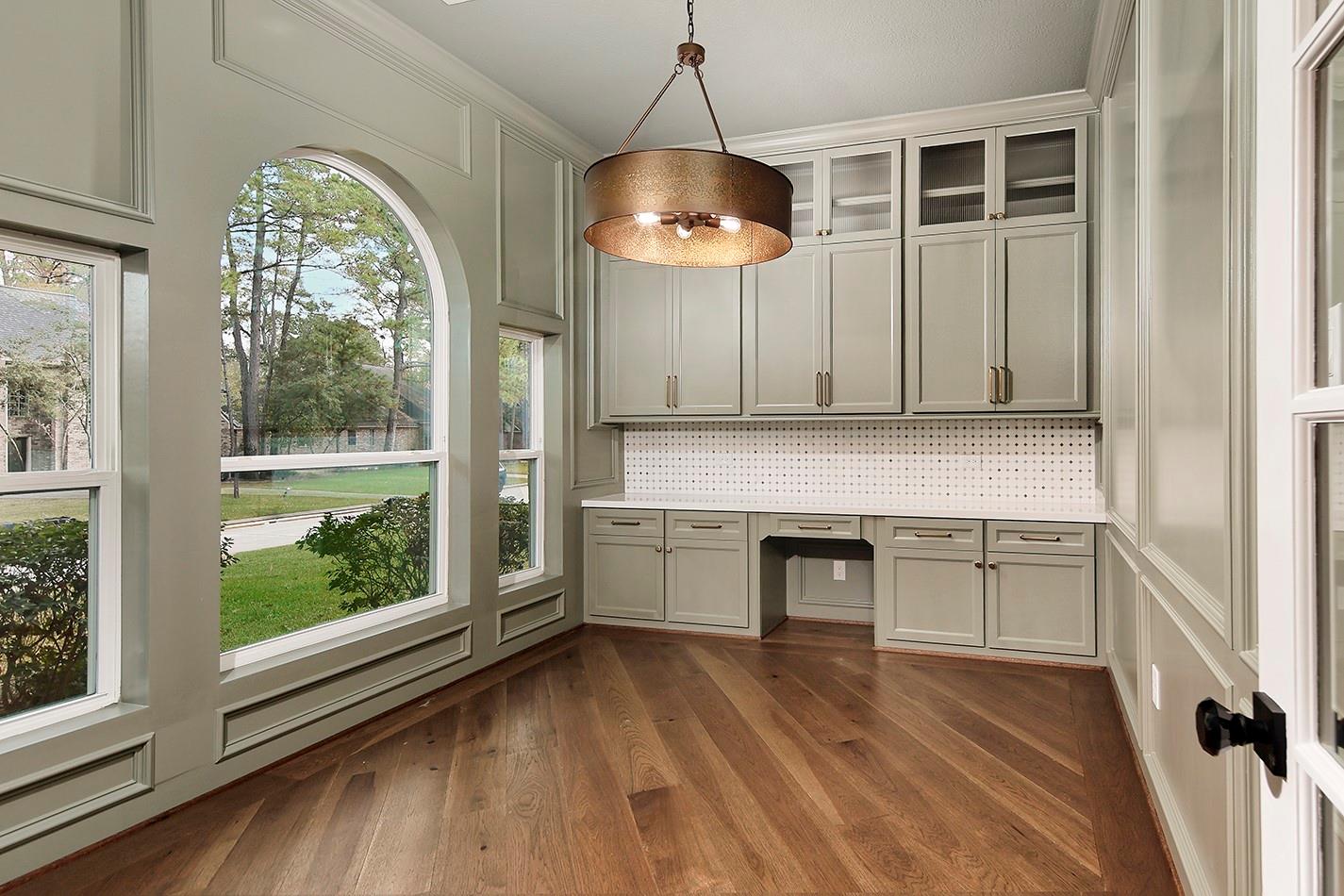 170 Golden Shadow Circle