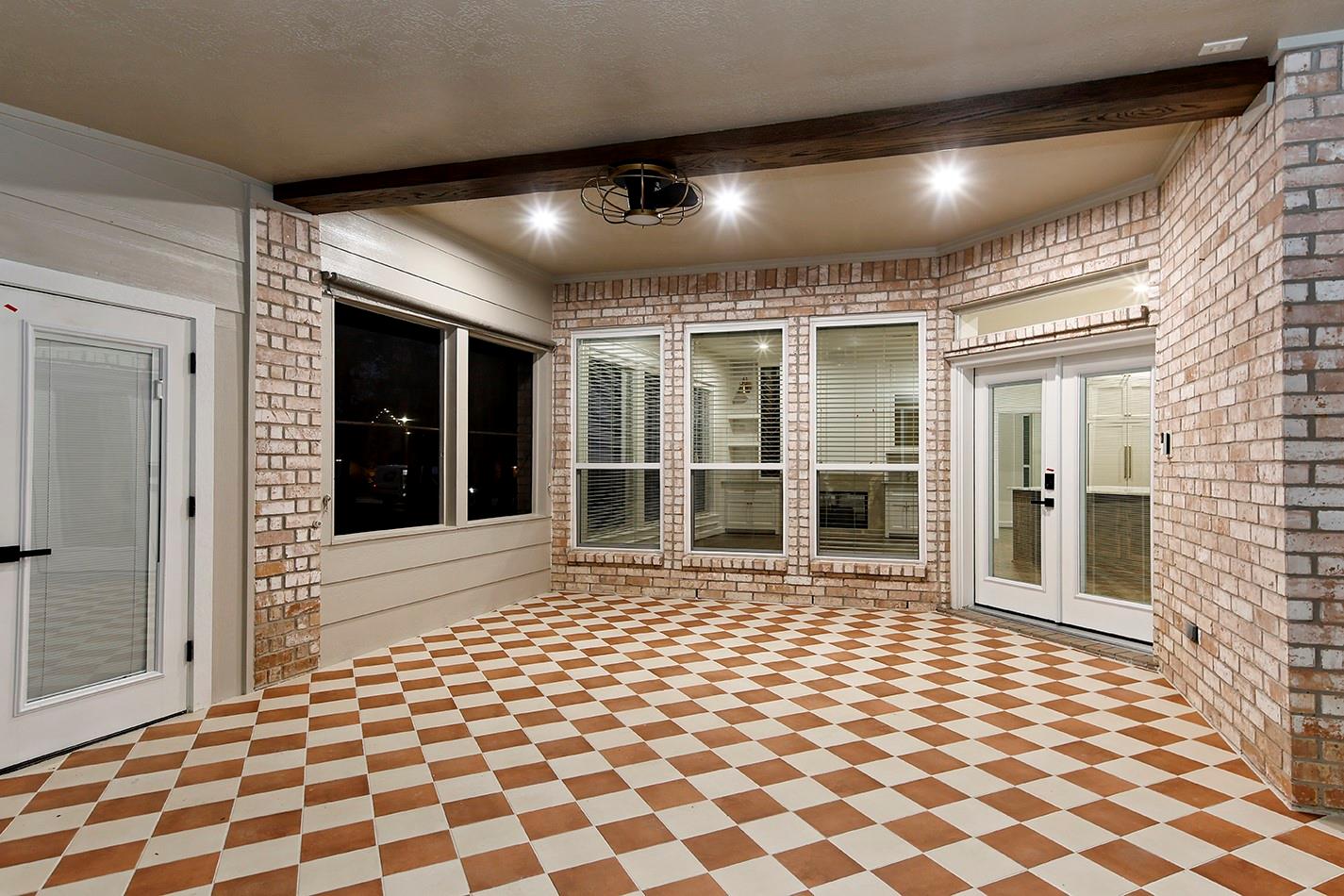 170 Golden Shadow Circle