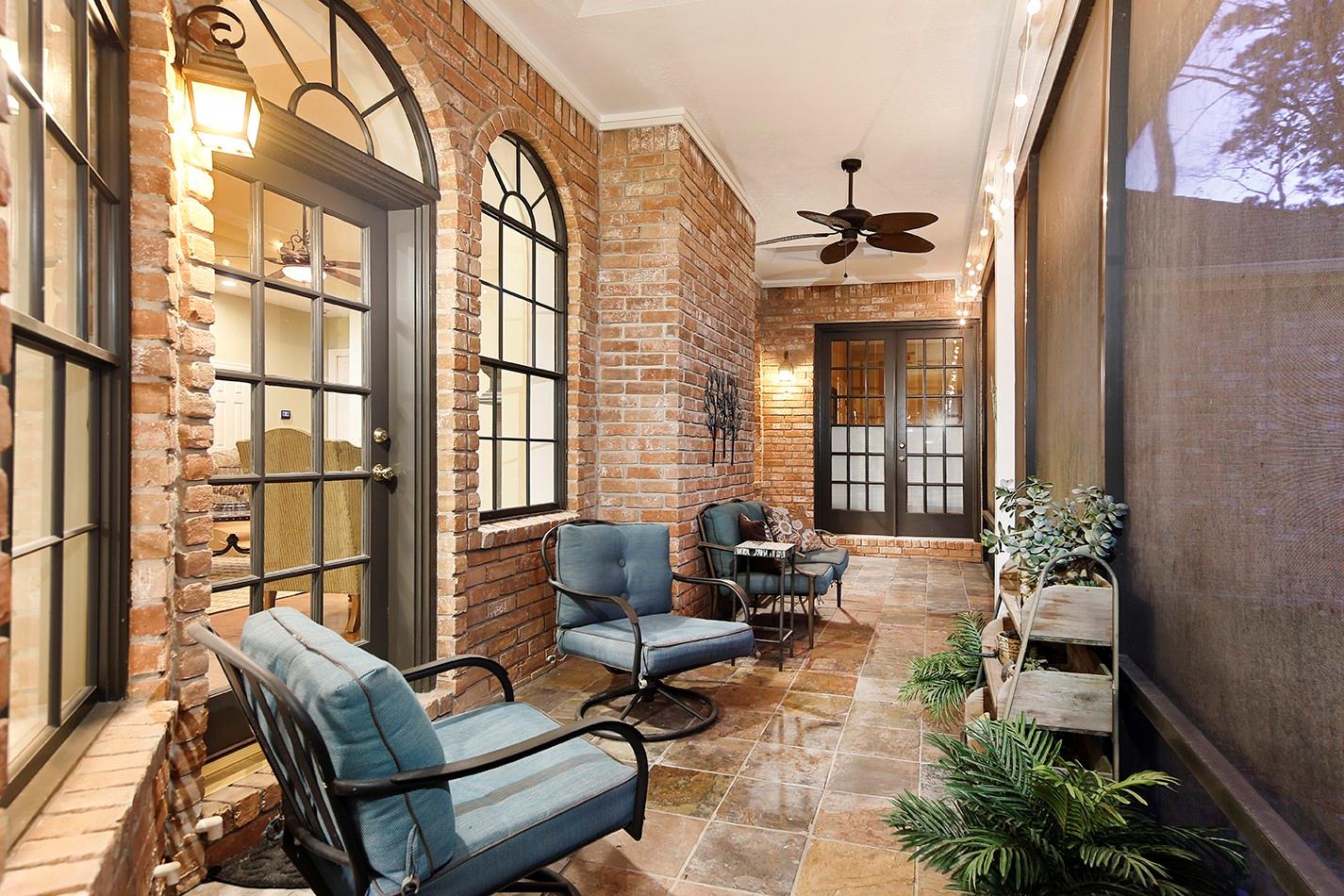 24635 W Kingscrest Circle