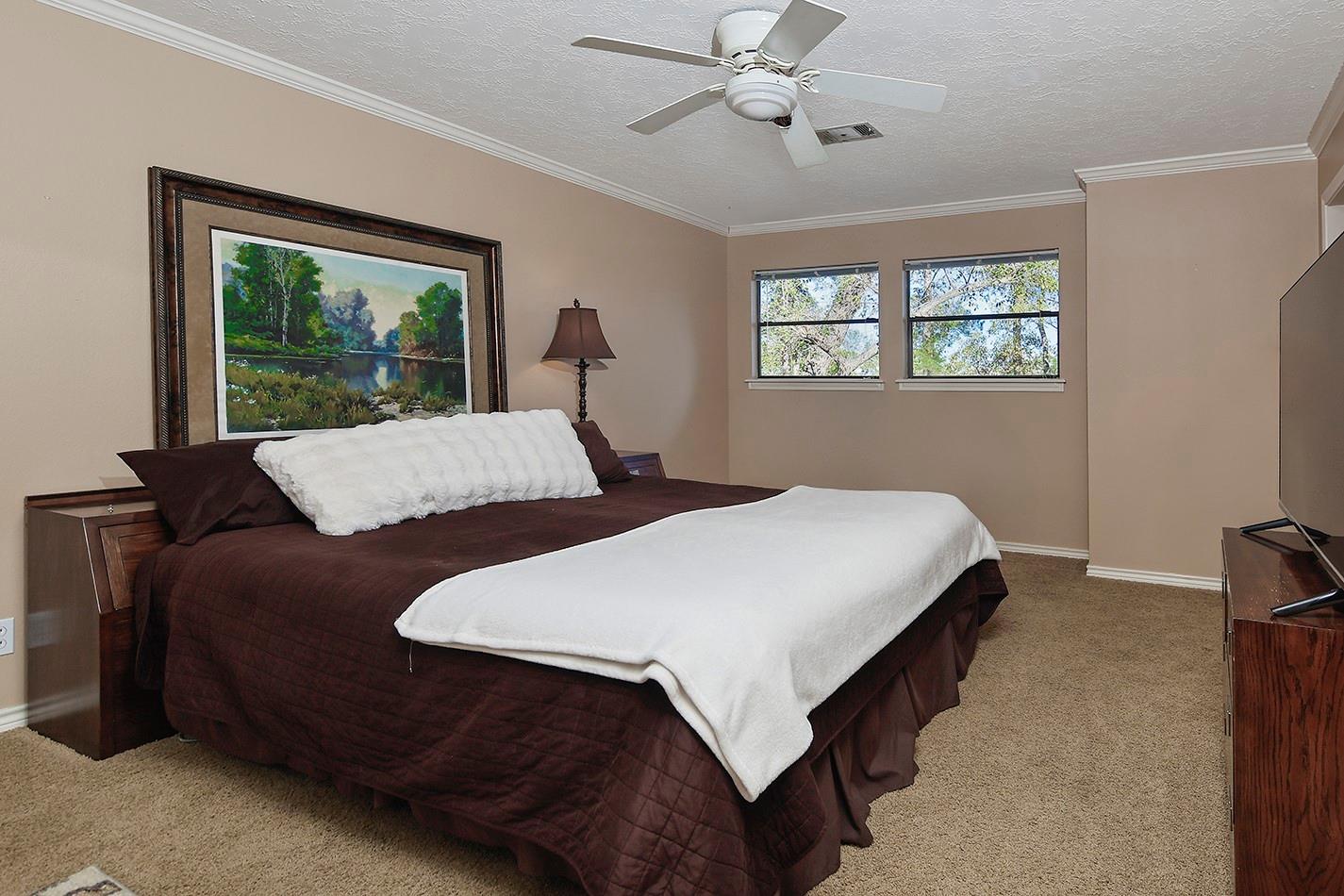 24635 W Kingscrest Circle