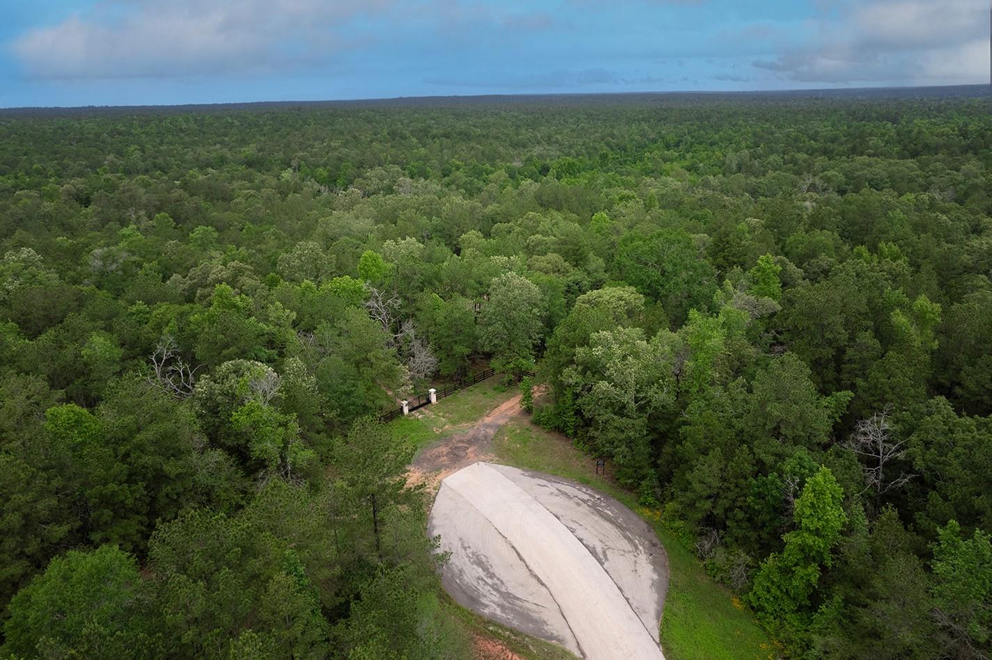 23514 Saratoga Woods Drive