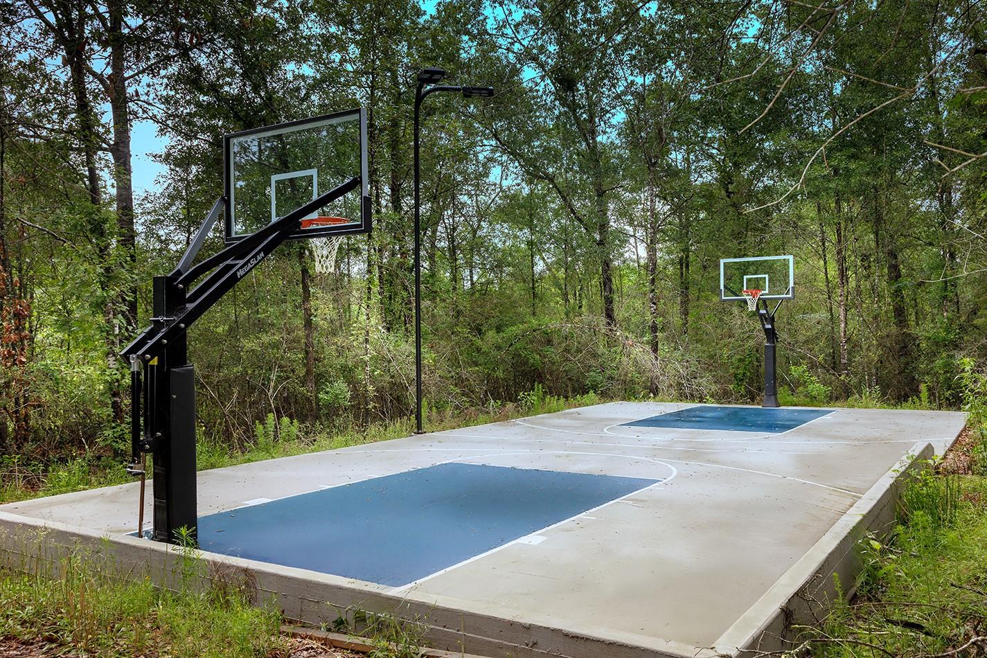 23514 Saratoga Woods Drive