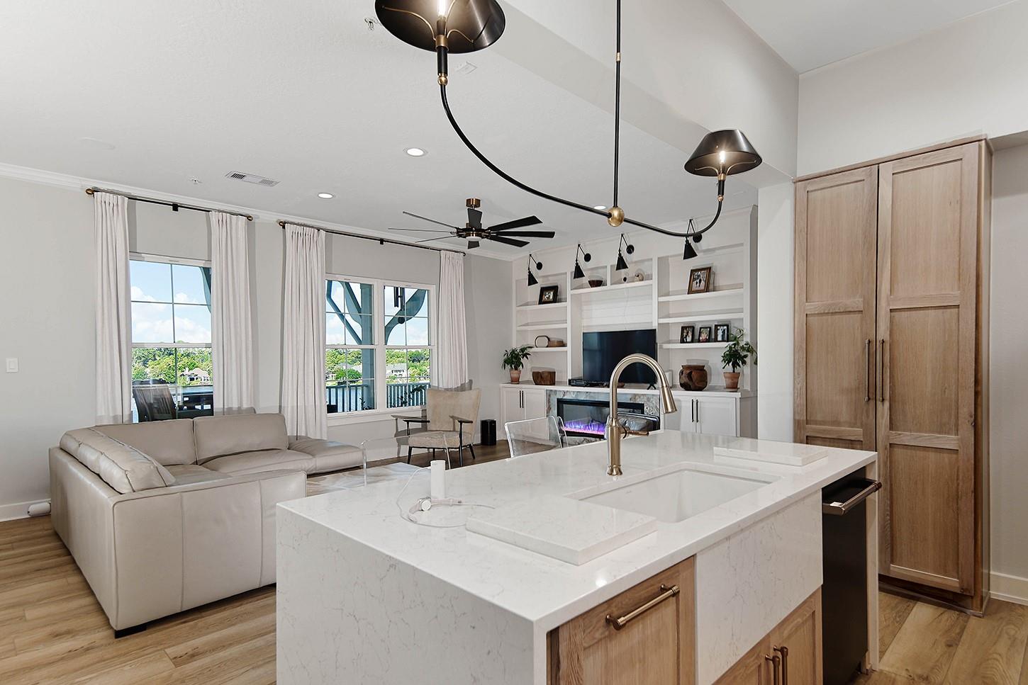 161 W Breezy Way # C Unit: 3-C