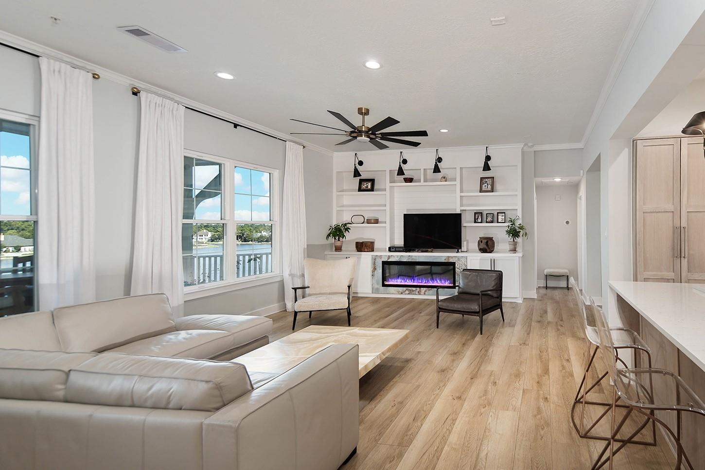 161 W Breezy Way # C Unit: 3-C