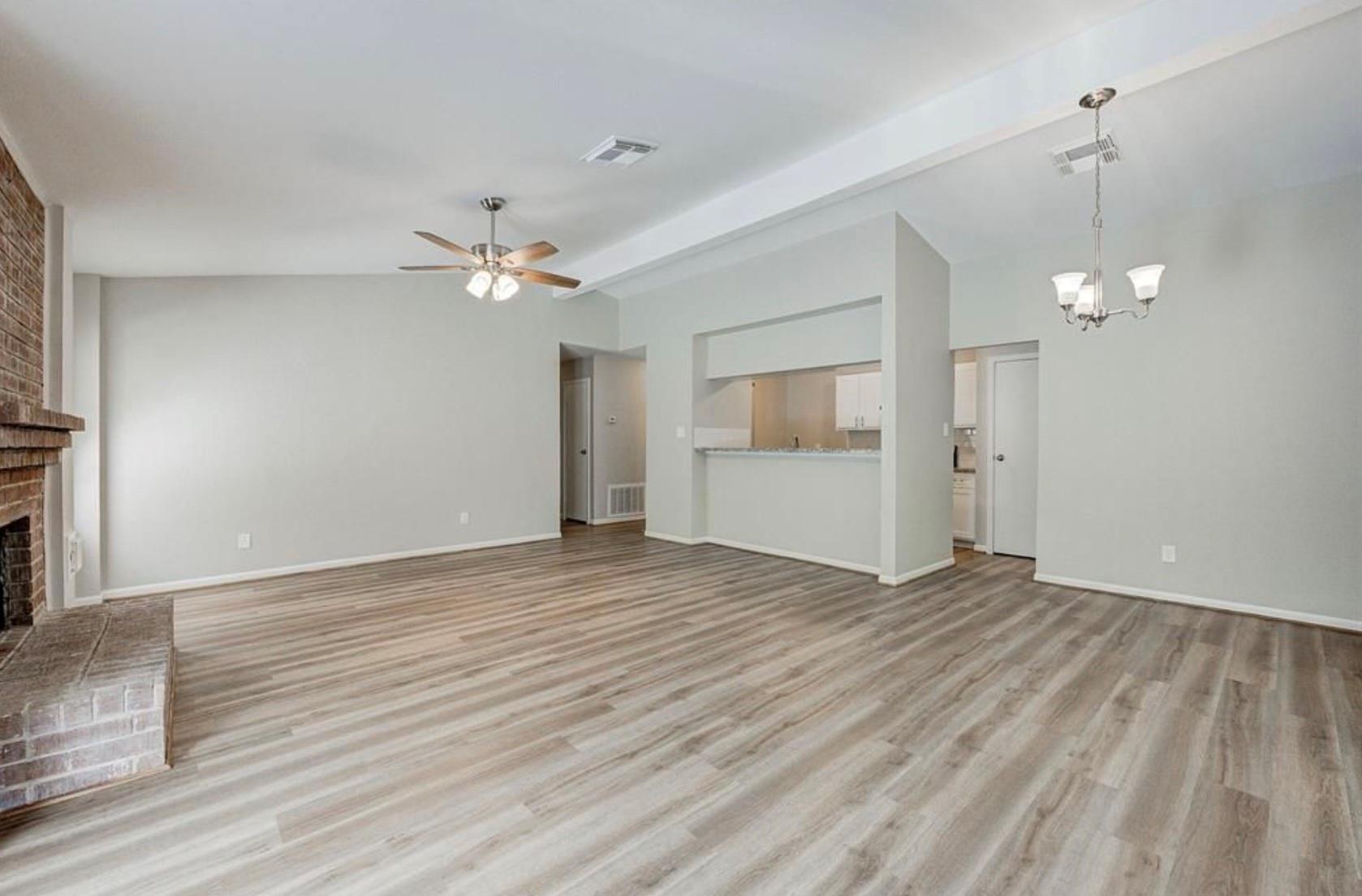 34 N Circlewood Glen