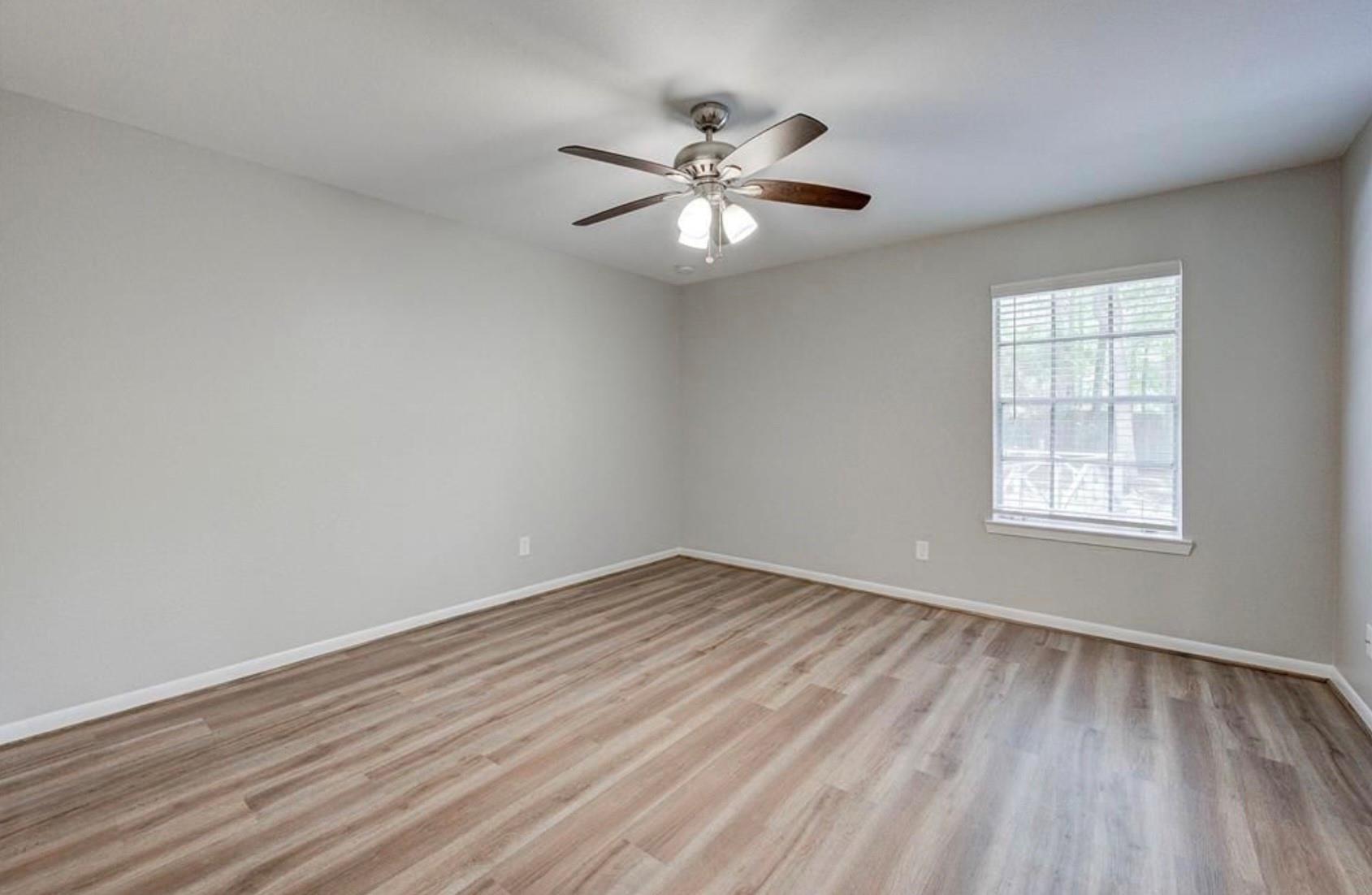 34 N Circlewood Glen