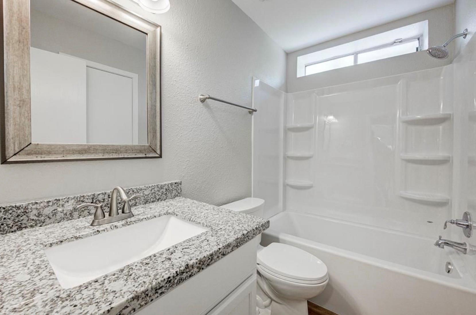 34 N Circlewood Glen