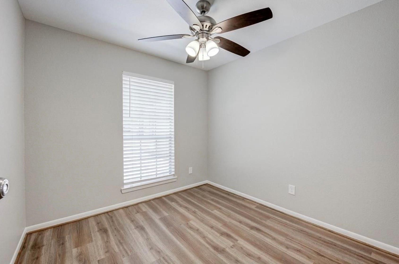 34 N Circlewood Glen