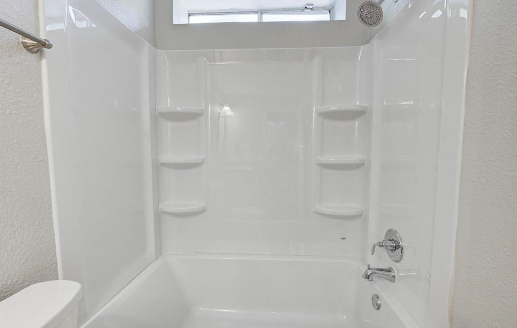 34 N Circlewood Glen