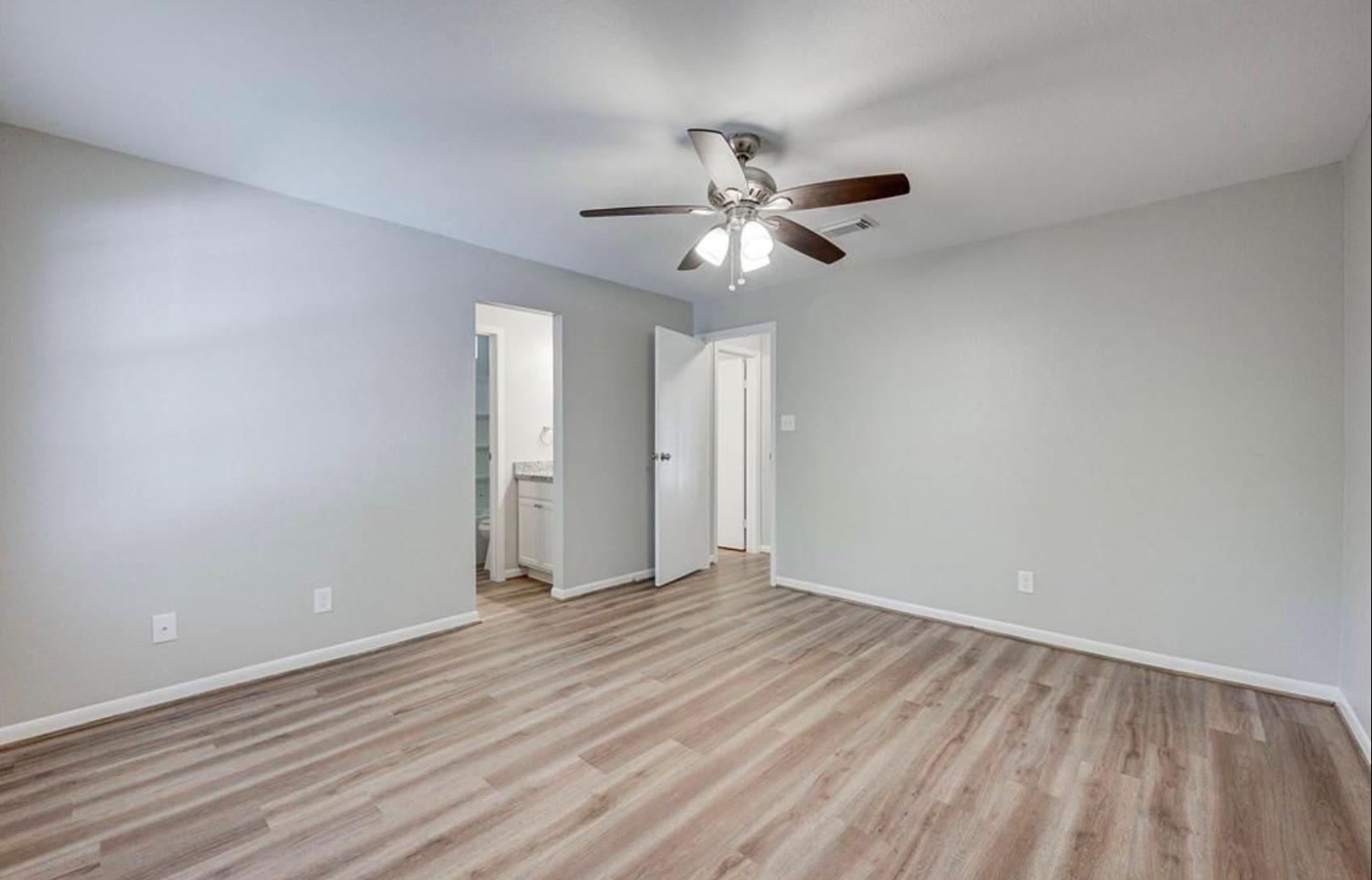 34 N Circlewood Glen