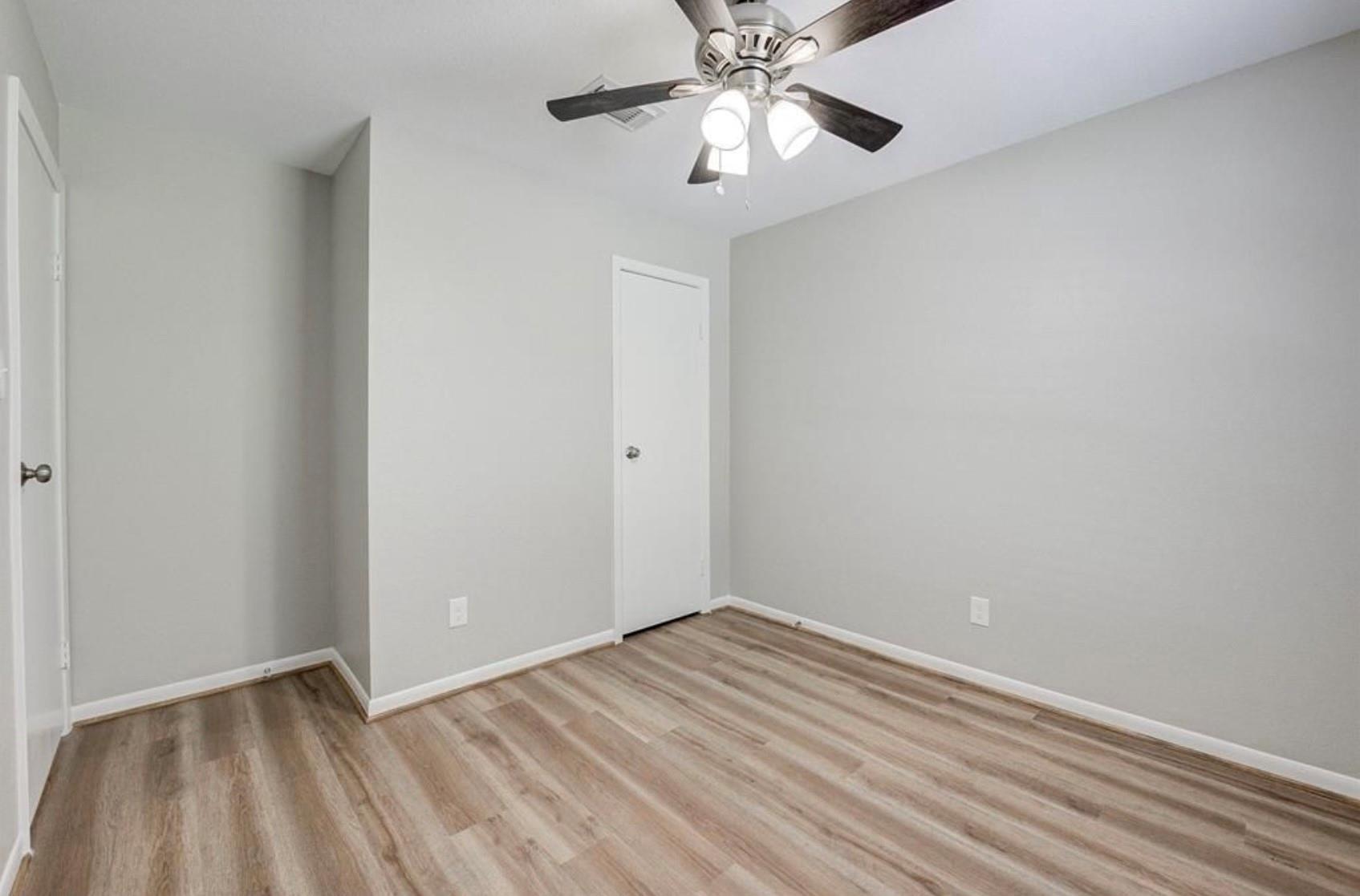 34 N Circlewood Glen