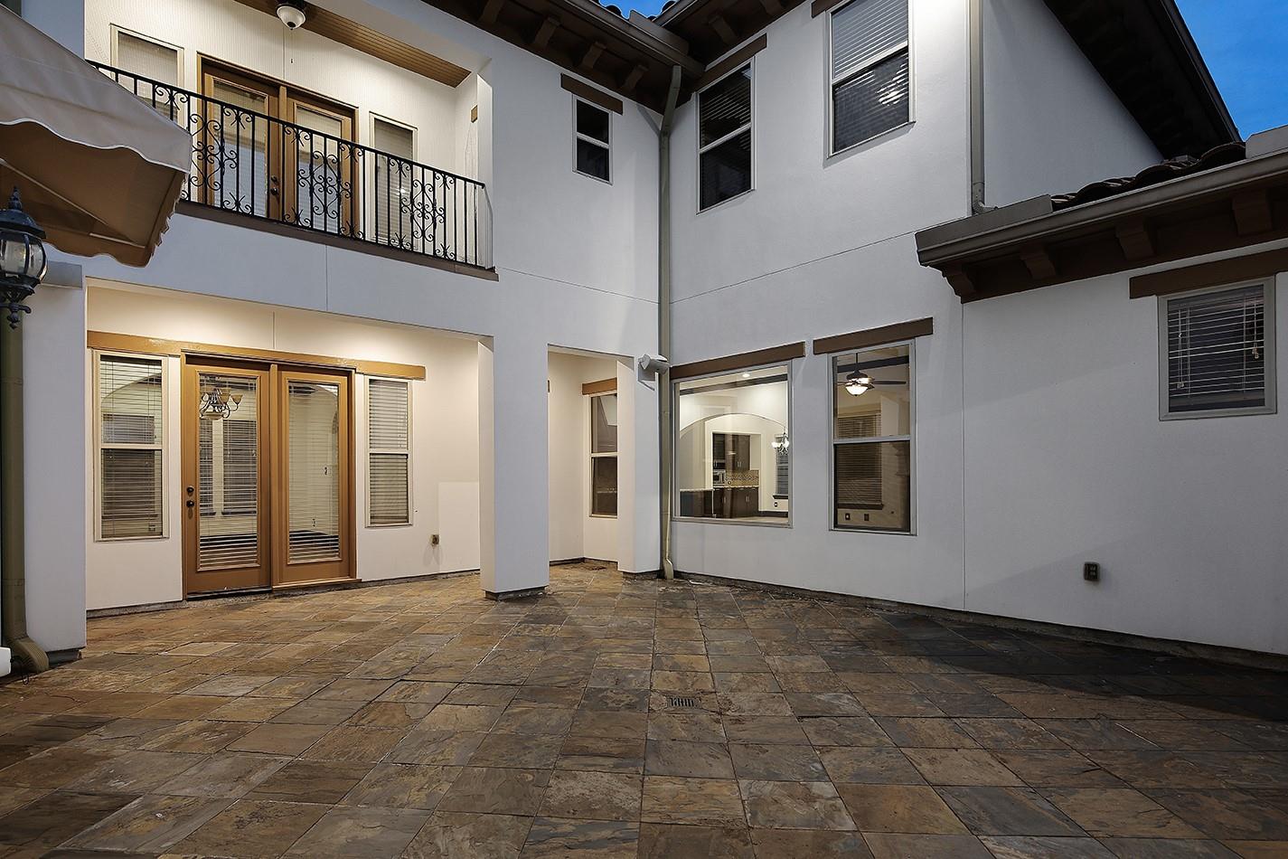 31 N Player Manor Circle