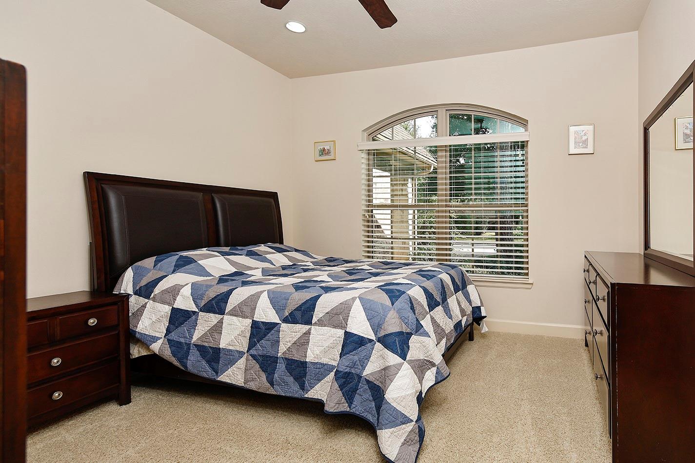 62 N Beech Springs Circle