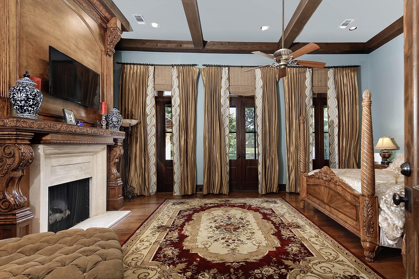 83 S Palmiera Circle