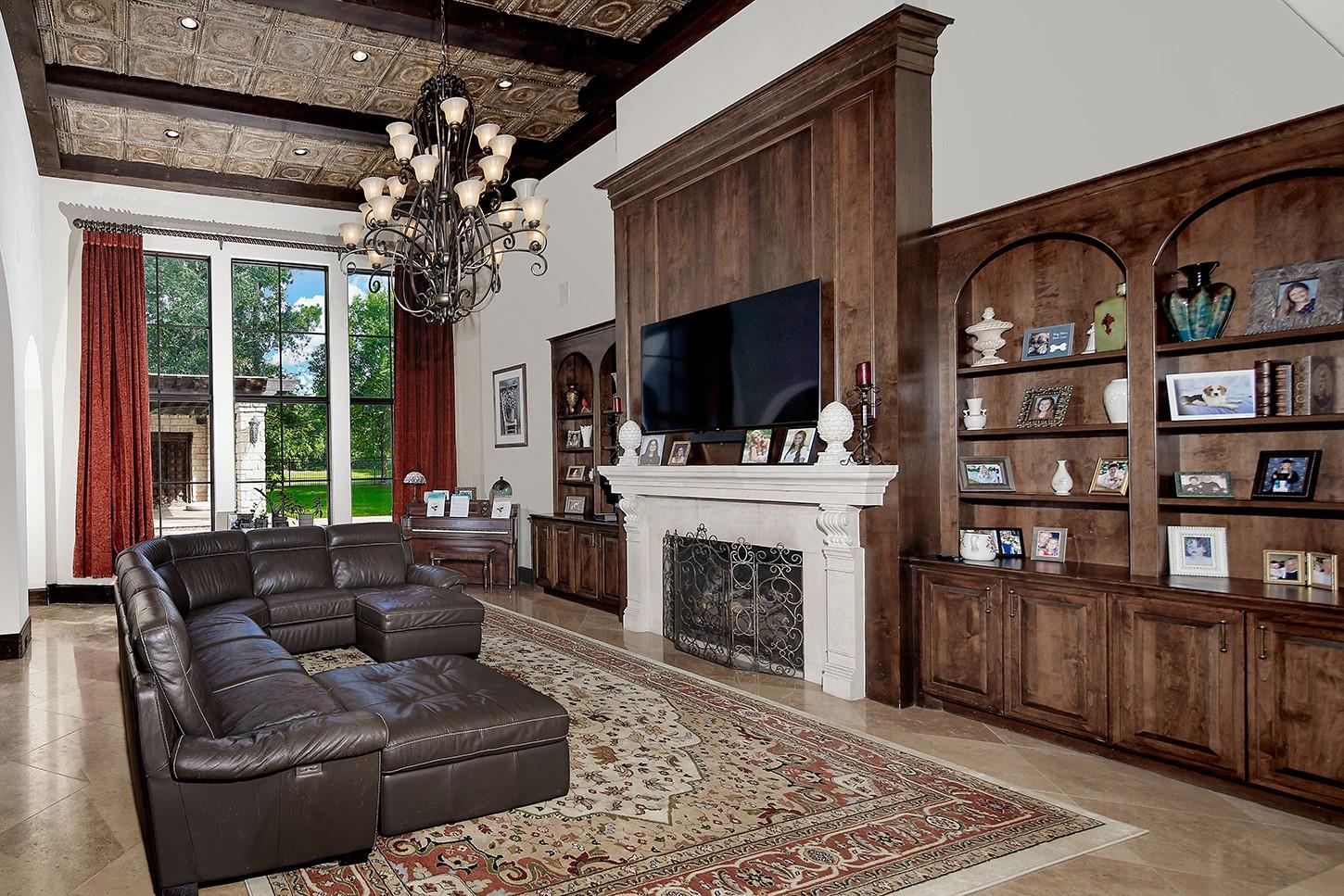 83 S Palmiera Circle