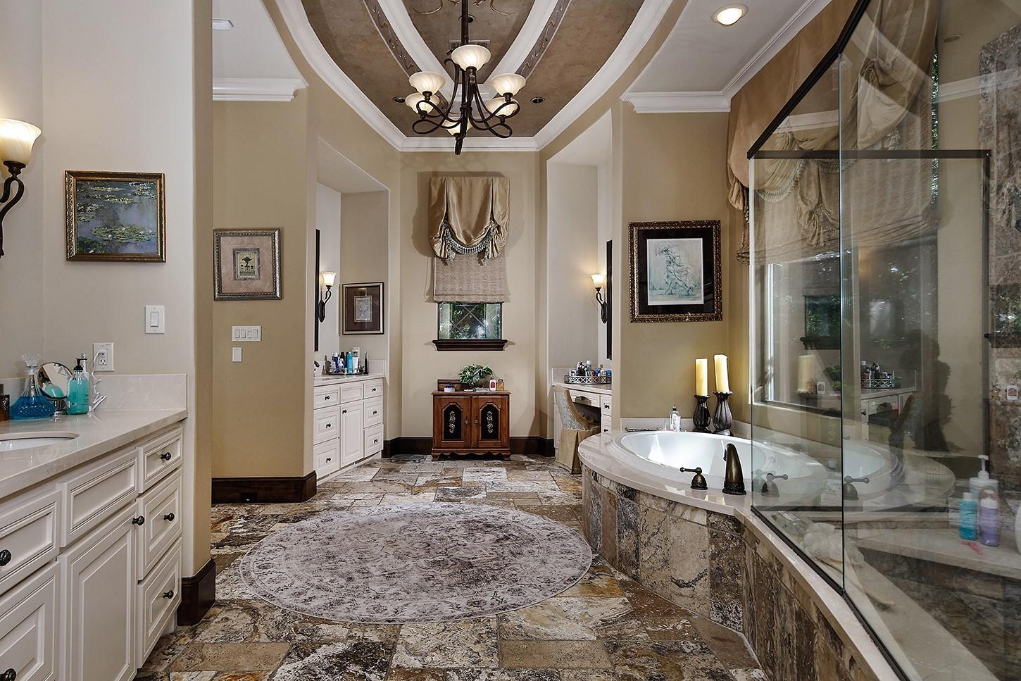 83 S Palmiera Circle