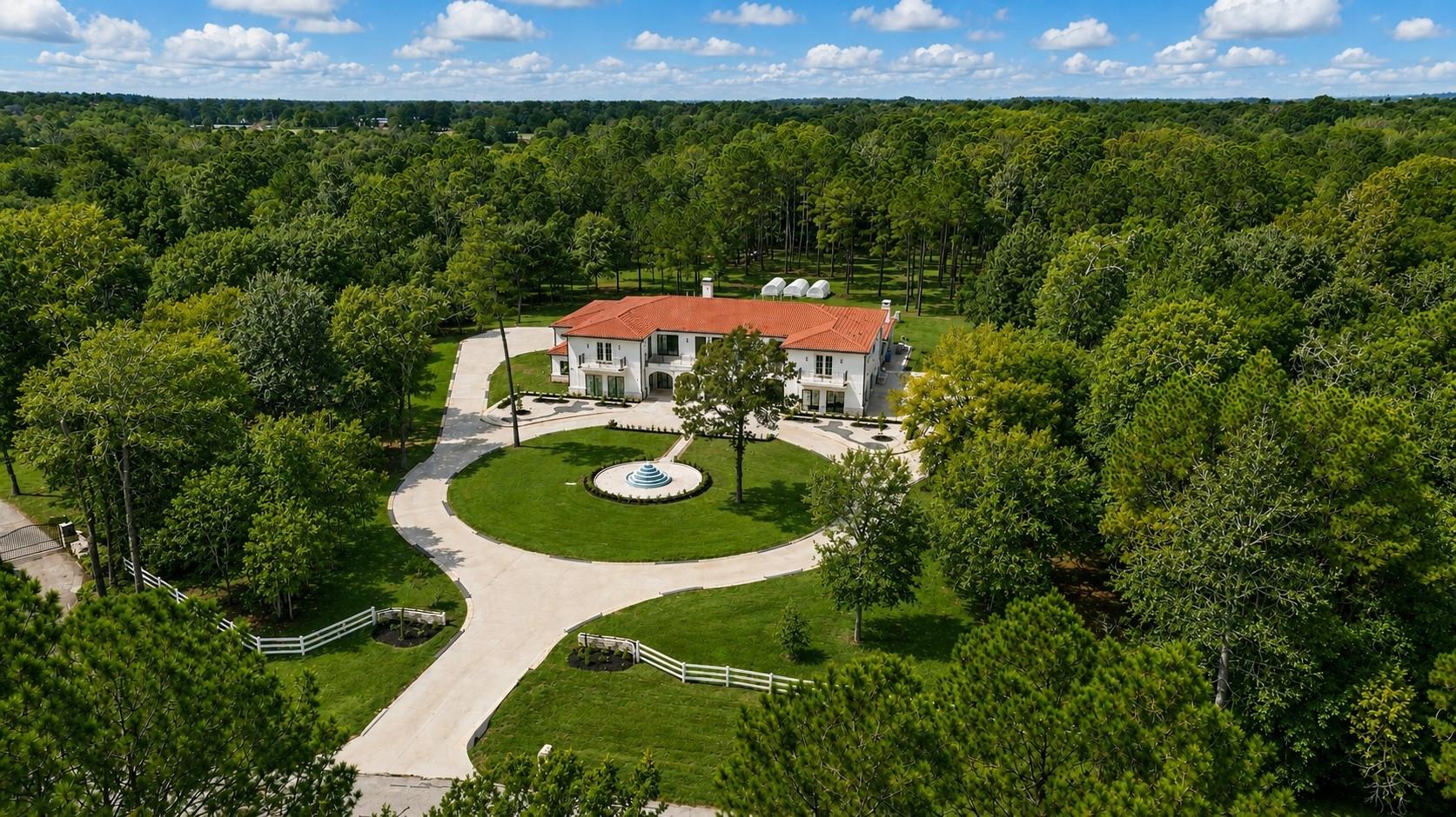 1031 Hunters Creek Way