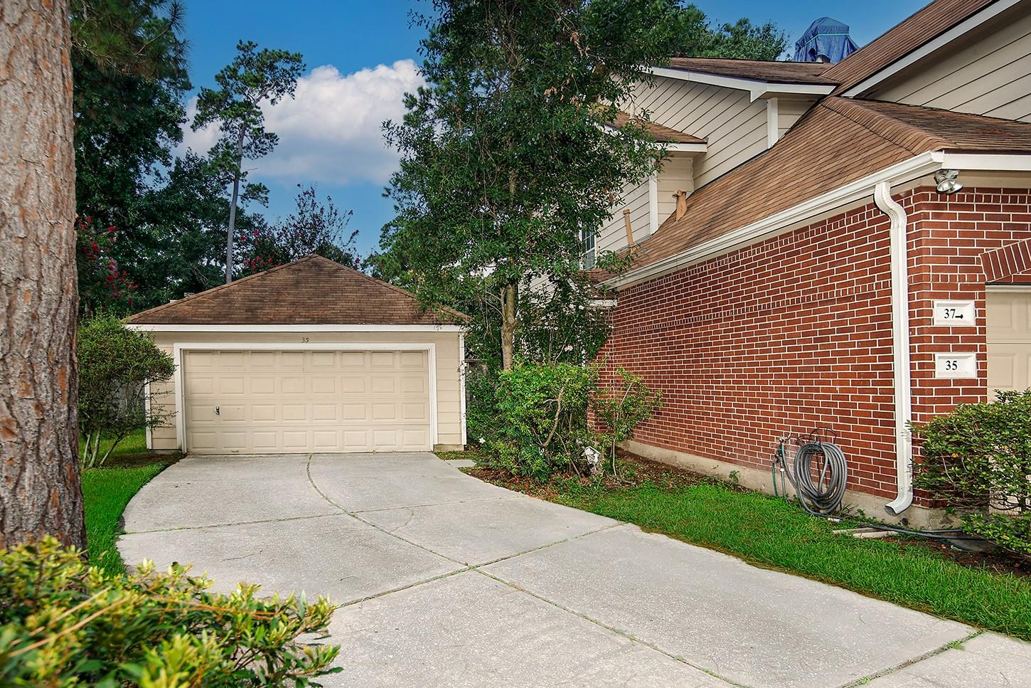 35 S Avonlea Circle