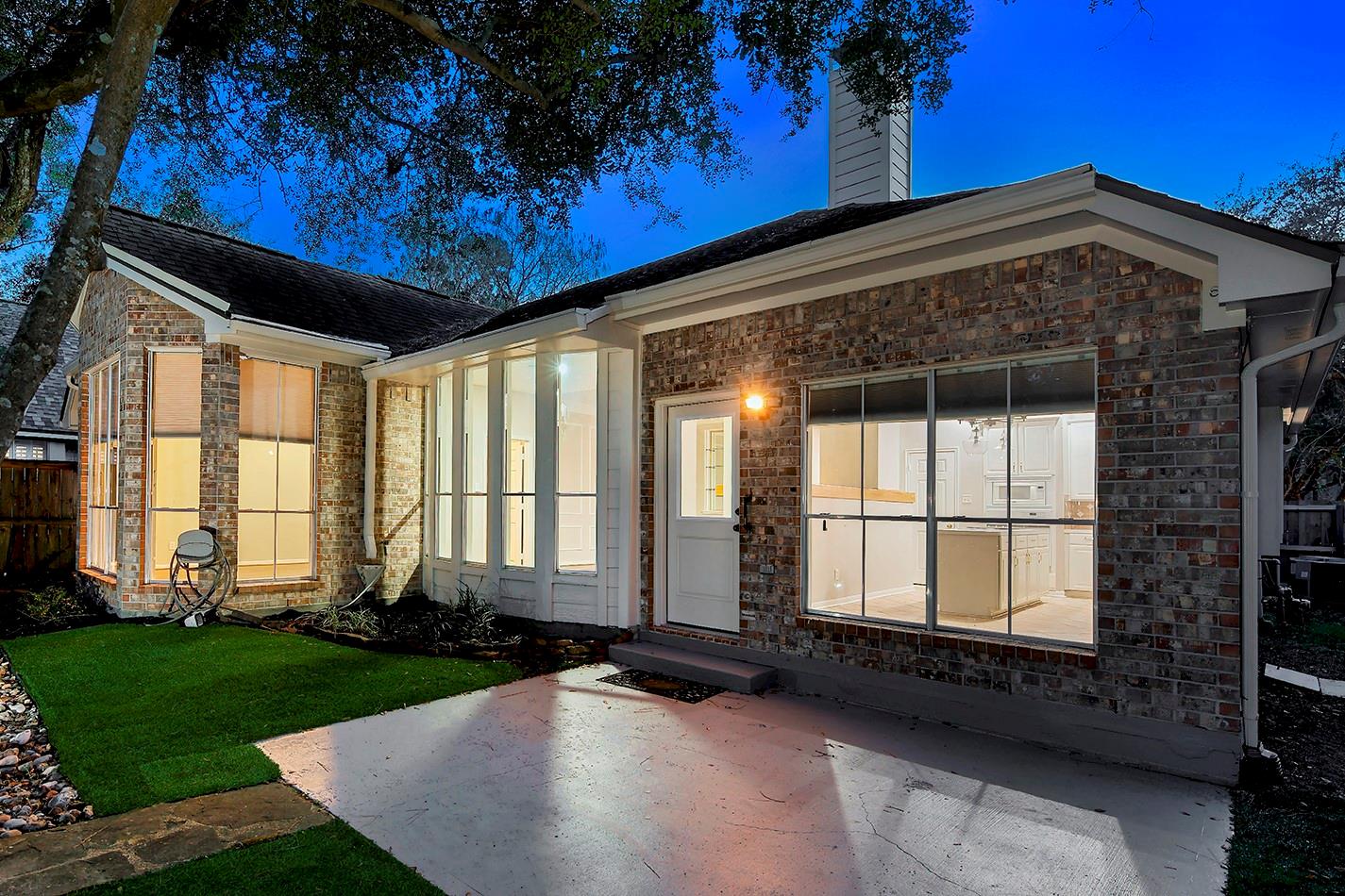 87 N Crossed Birch Place