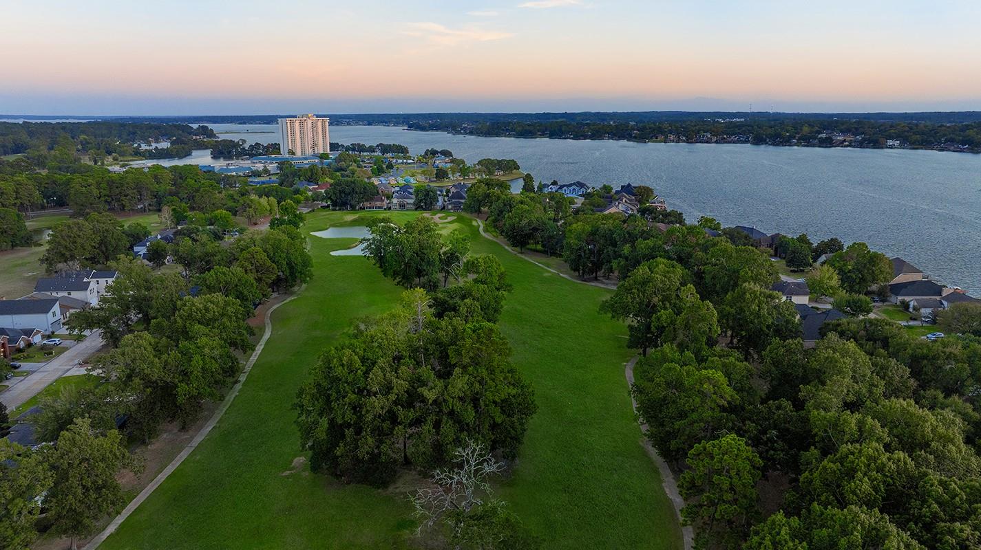71 La Costa Drive