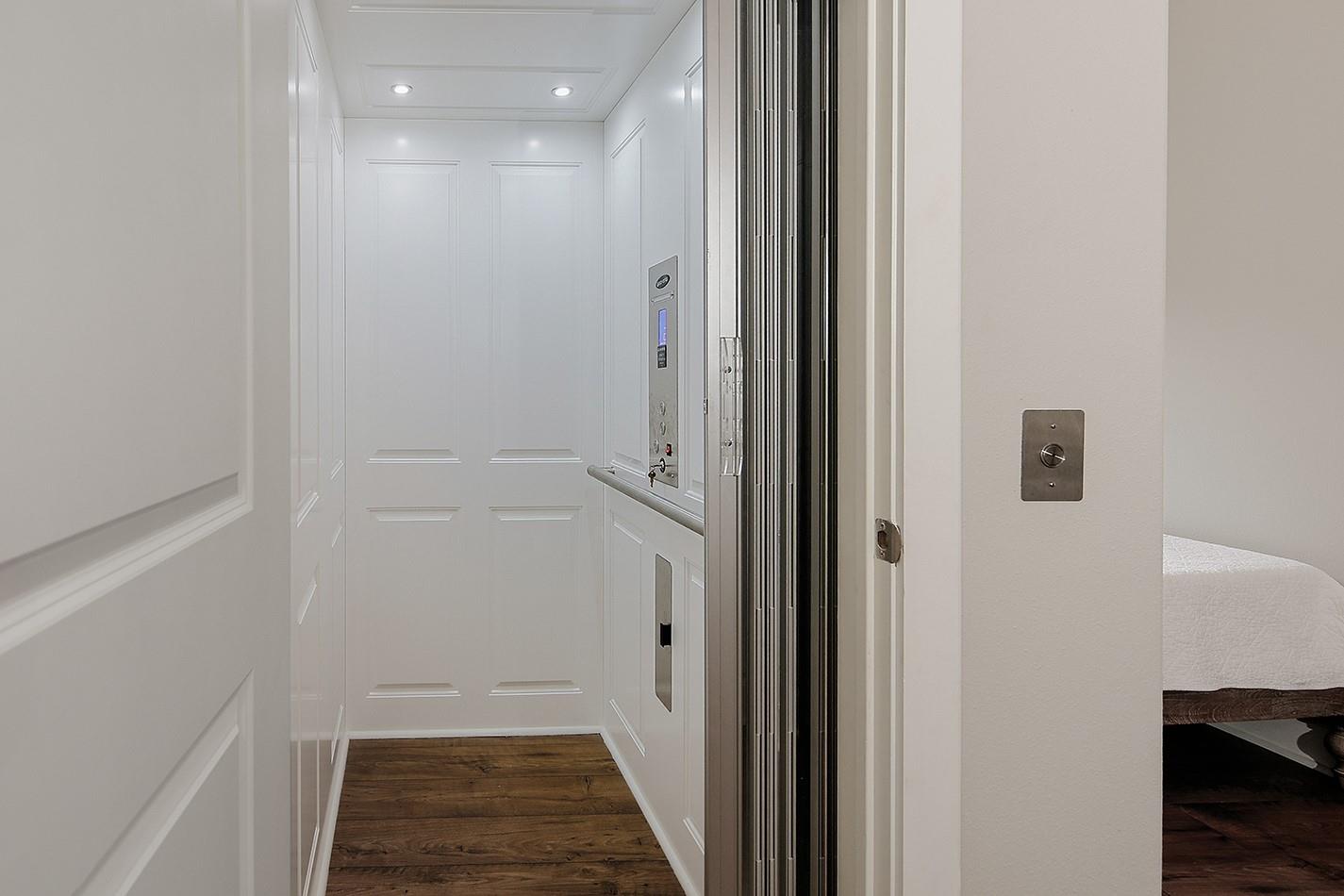 28207 E Benders Landing Boulevard