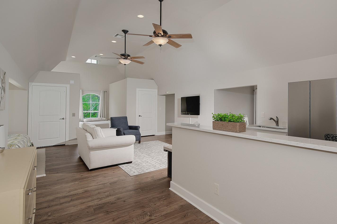 28207 E Benders Landing Boulevard