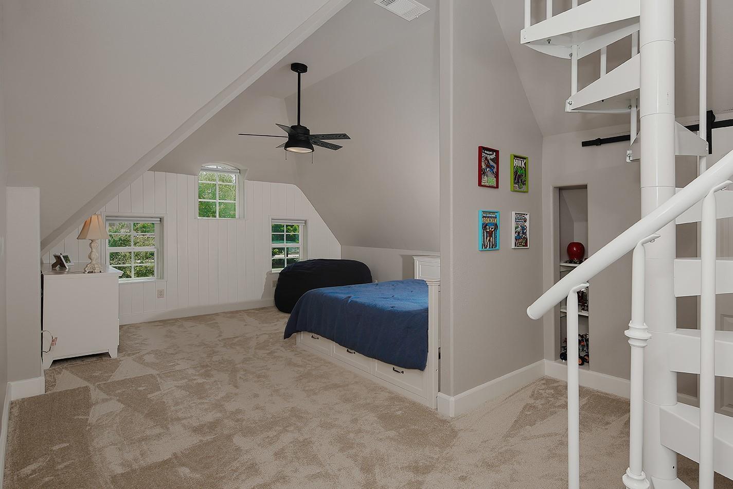 28207 E Benders Landing Boulevard