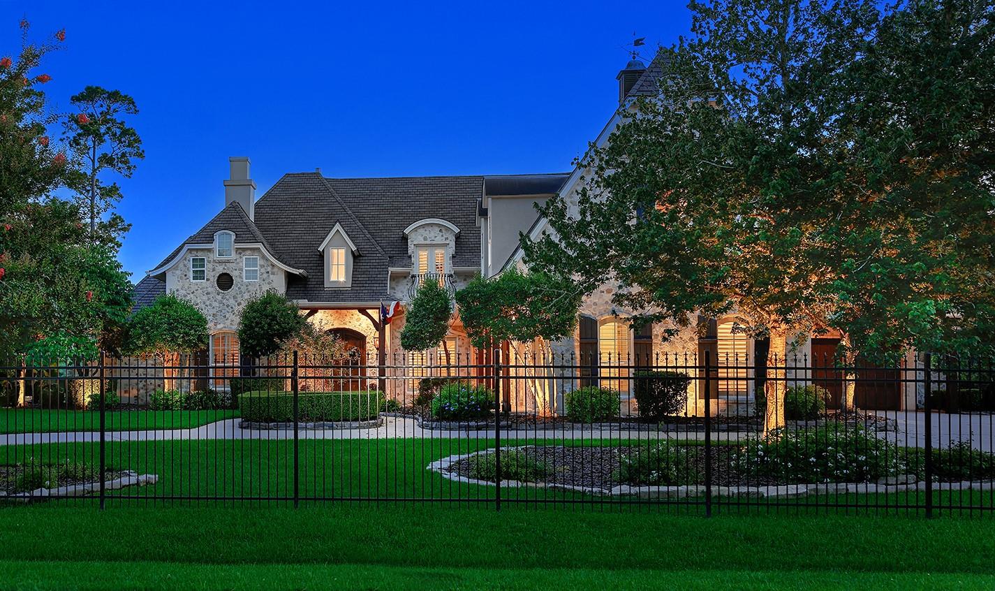 28207 E Benders Landing Boulevard