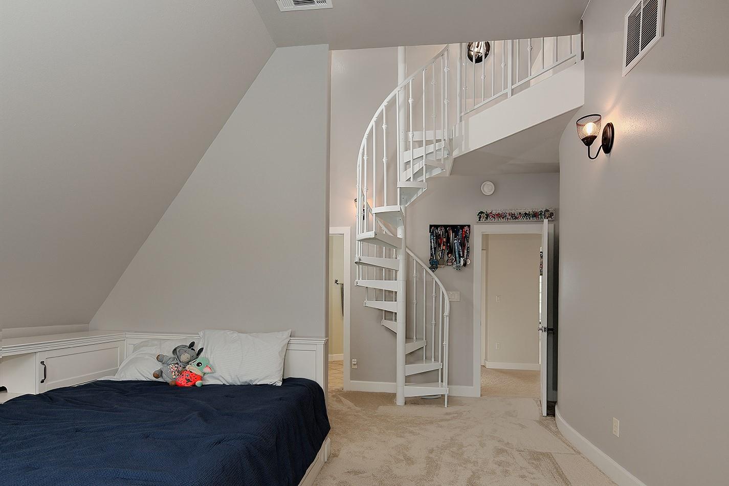 28207 E Benders Landing Boulevard