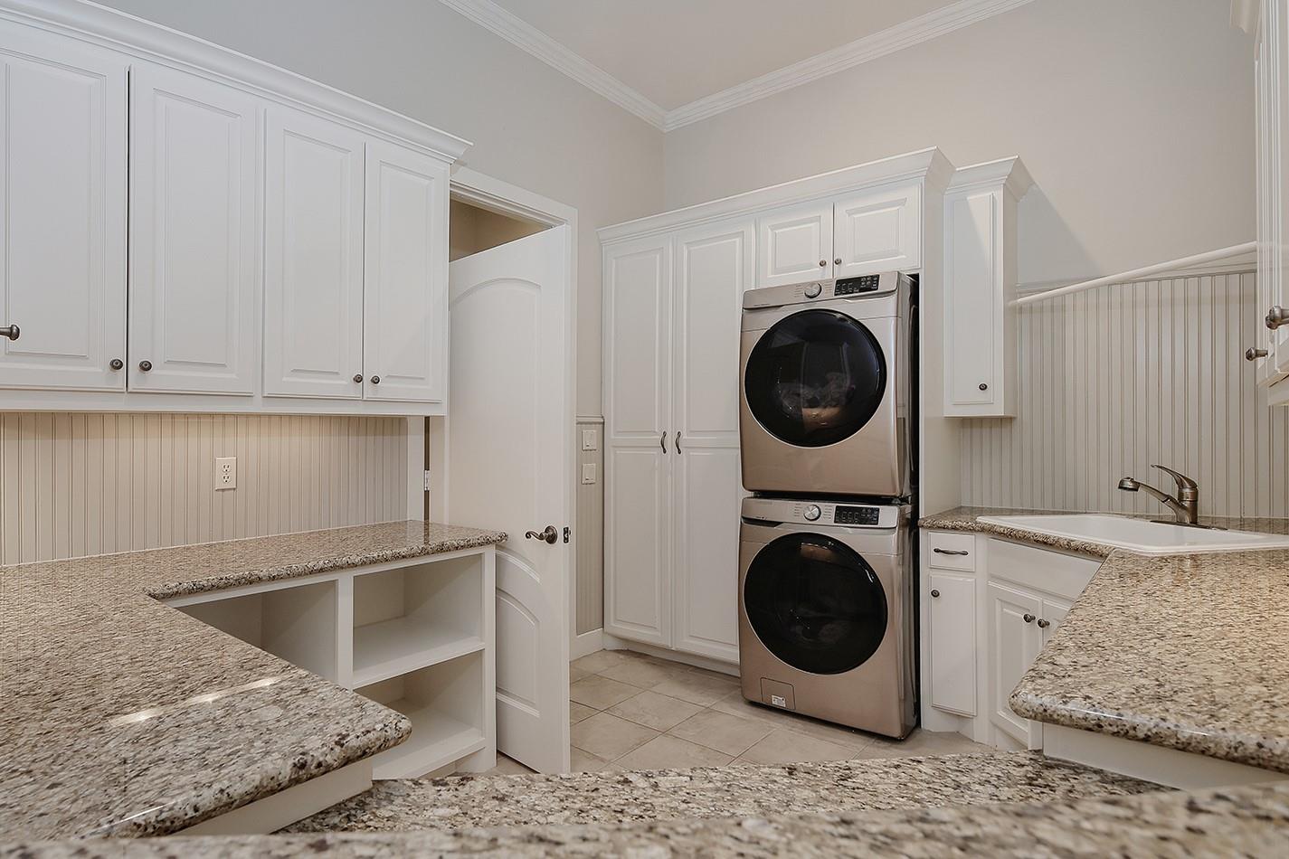 28207 E Benders Landing Boulevard