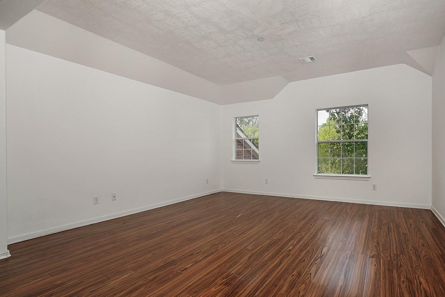 46 S April Mist Circle