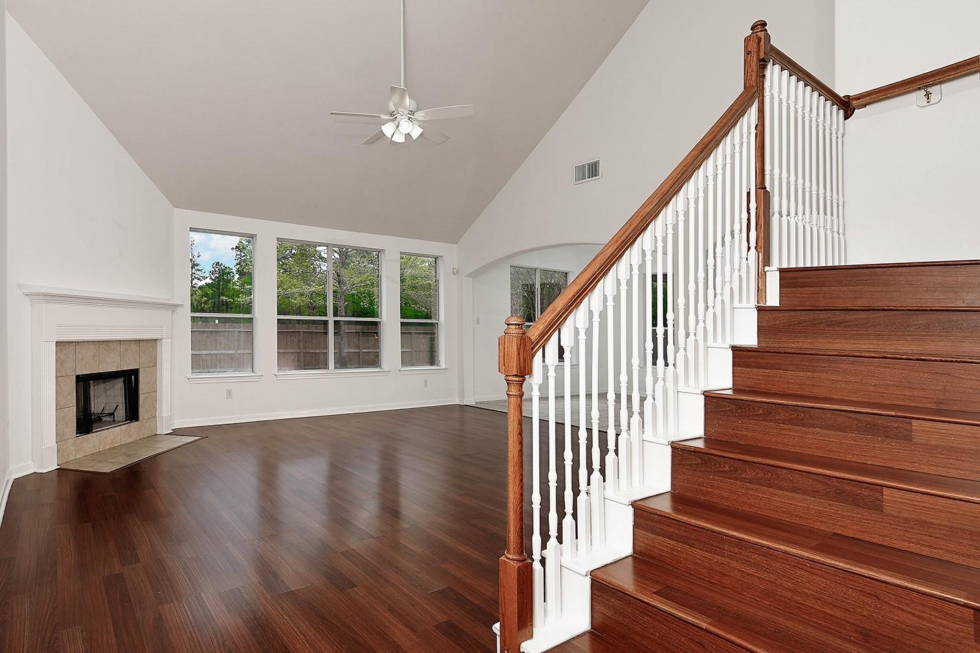 46 S April Mist Circle