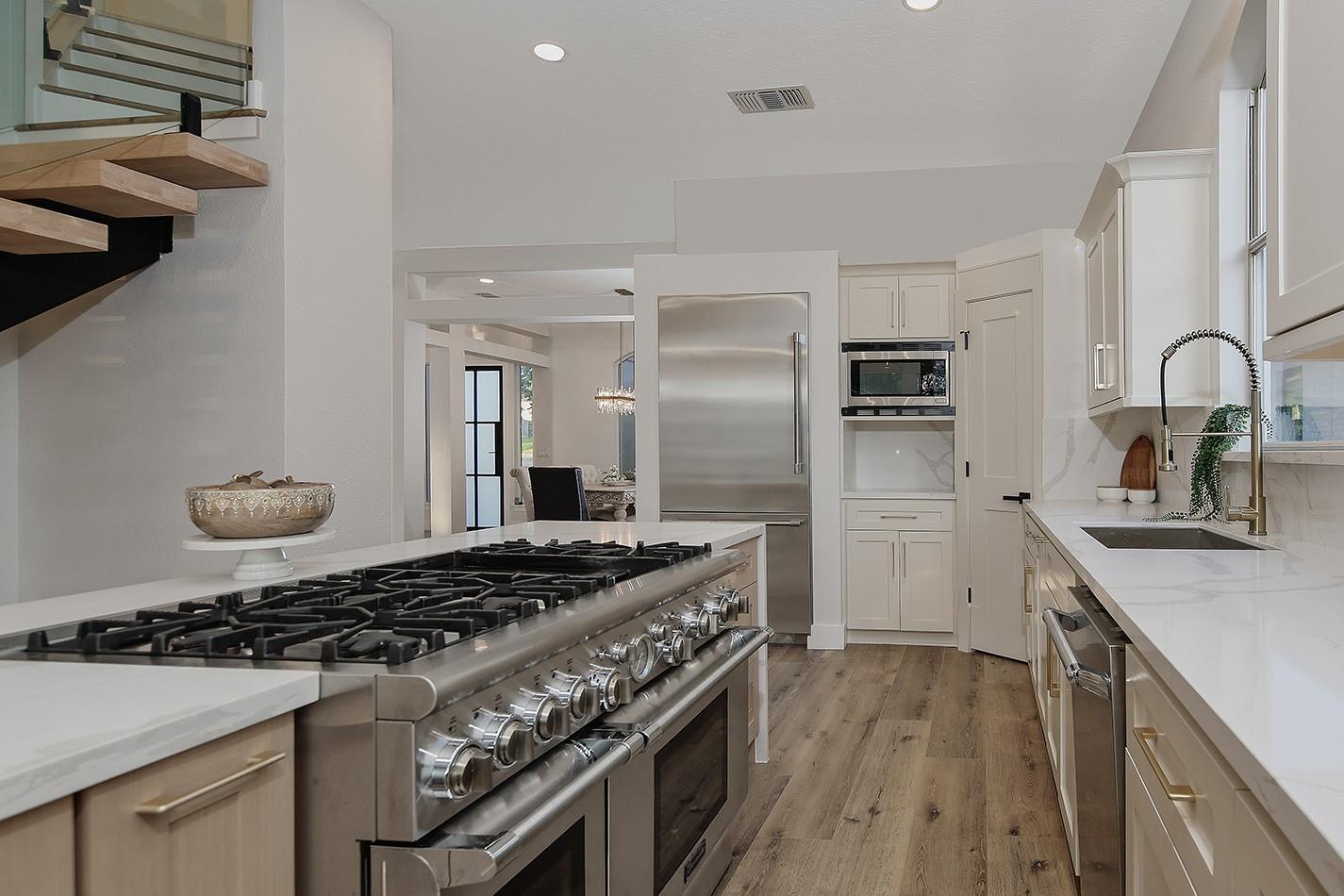 12412 Lake Vista Drive