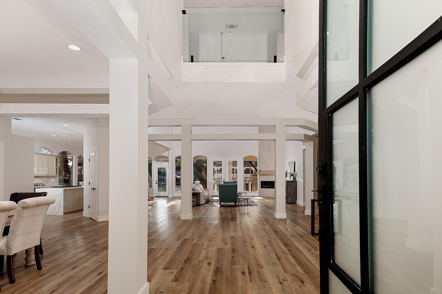 12412 Lake Vista Drive