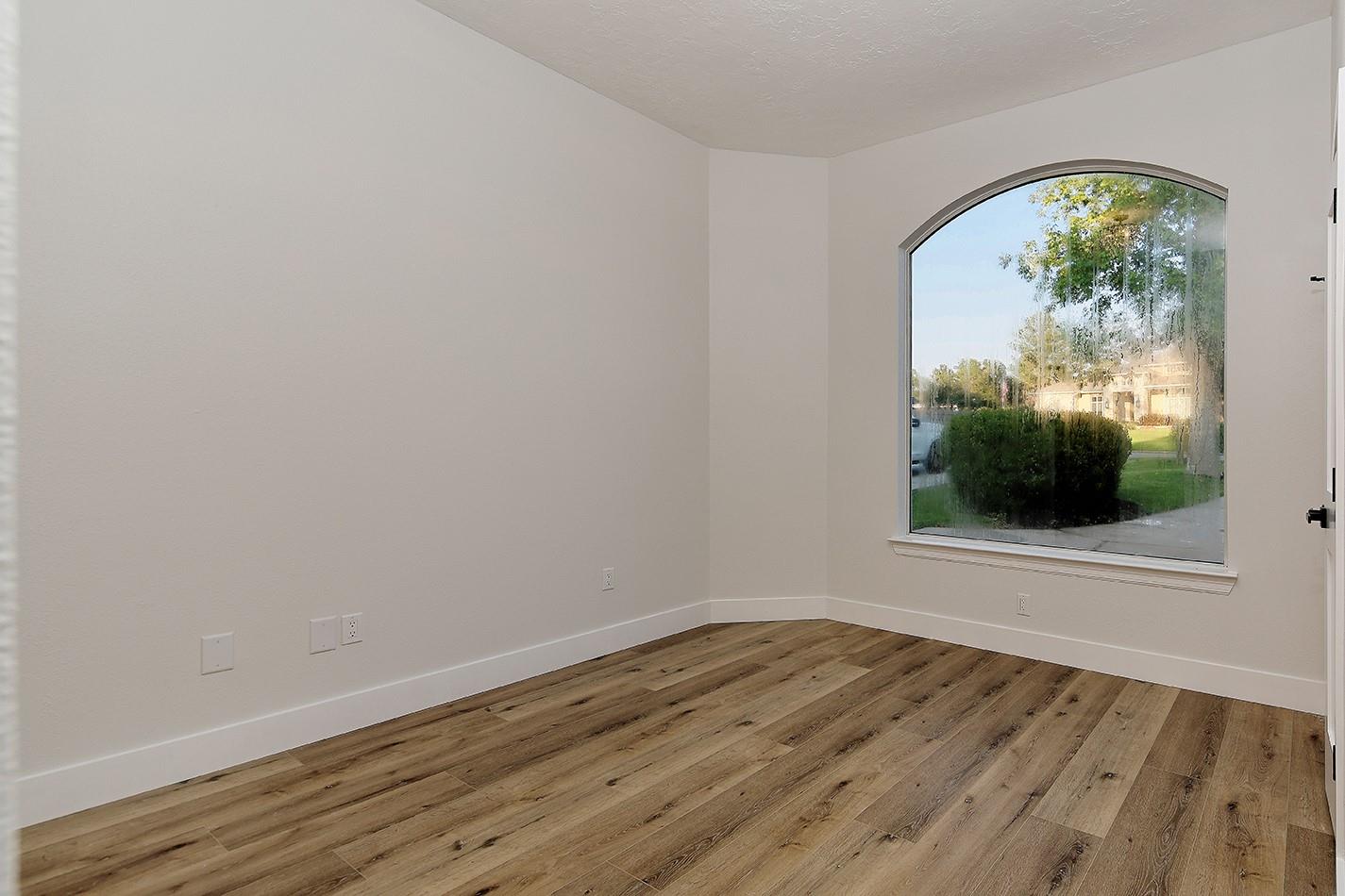 12412 Lake Vista Drive