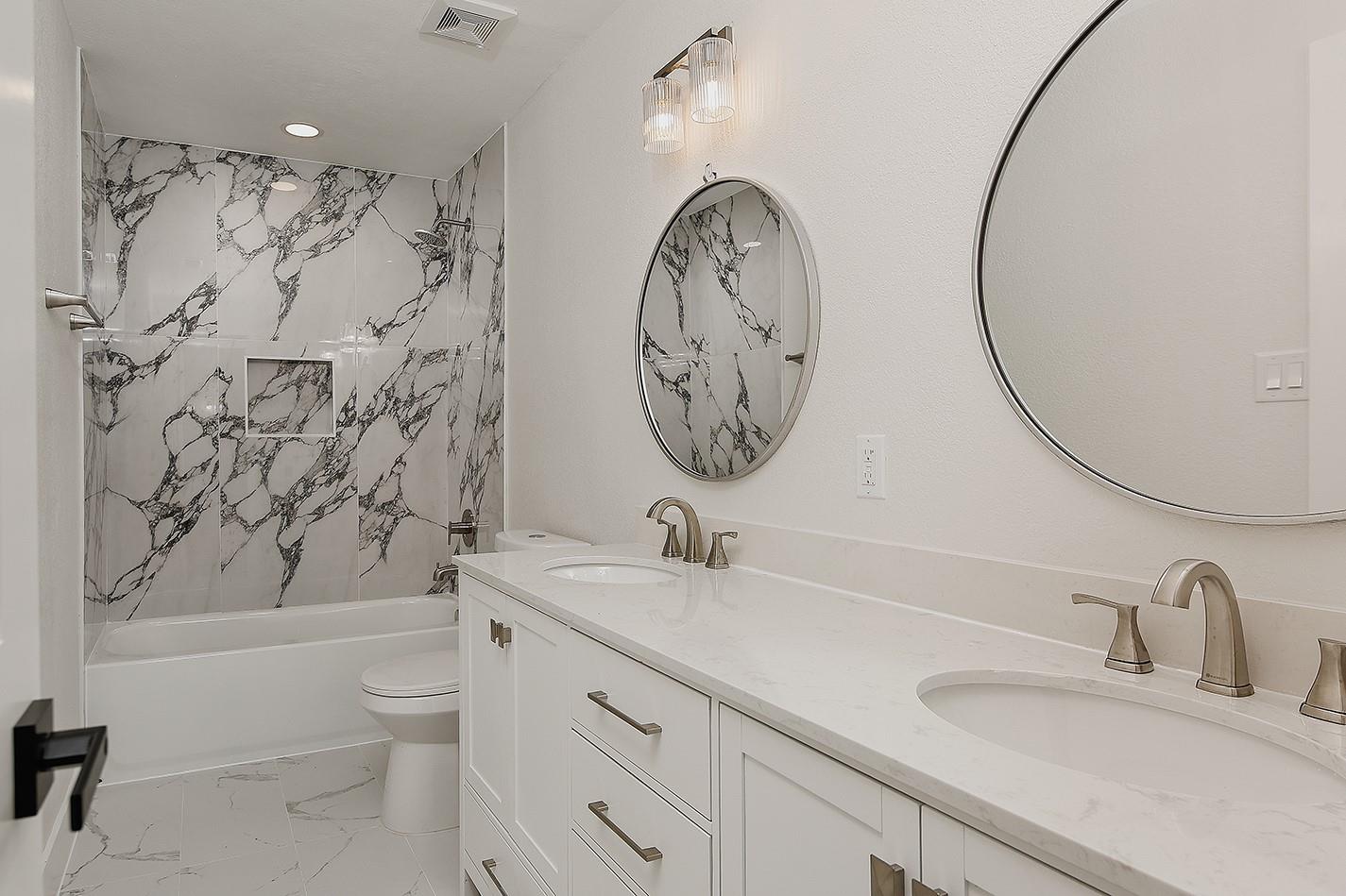 12412 Lake Vista Drive