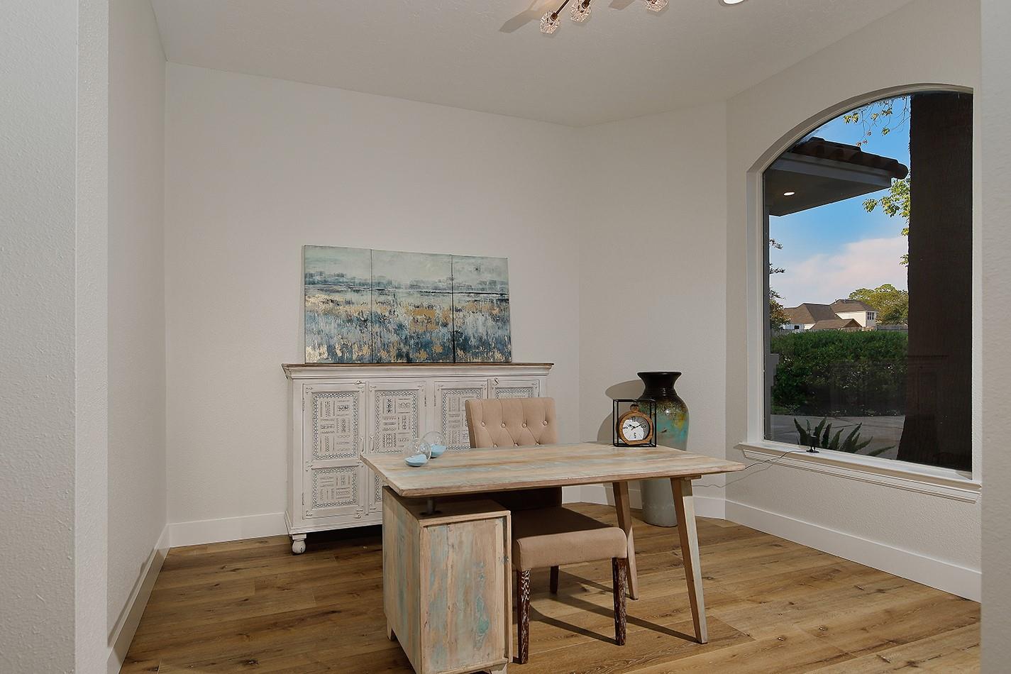 12412 Lake Vista Drive