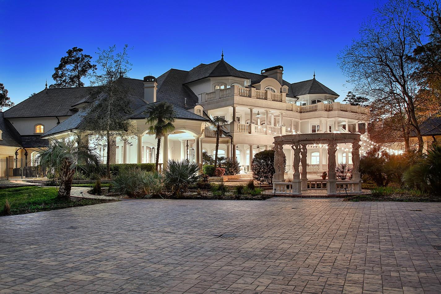 88 W Grand Regency Circle