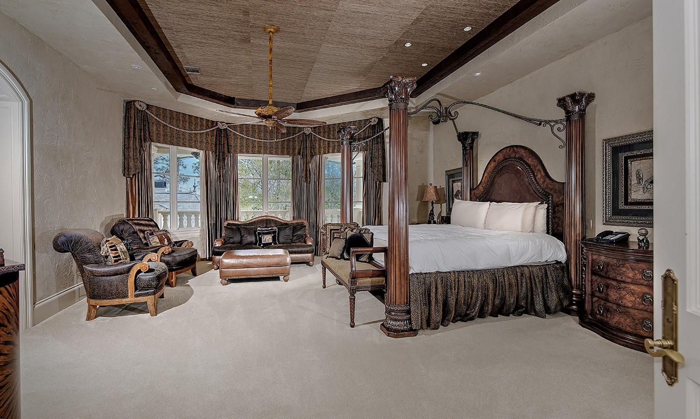 88 W Grand Regency Circle