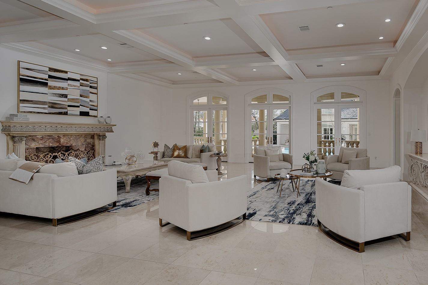 88 W Grand Regency Circle